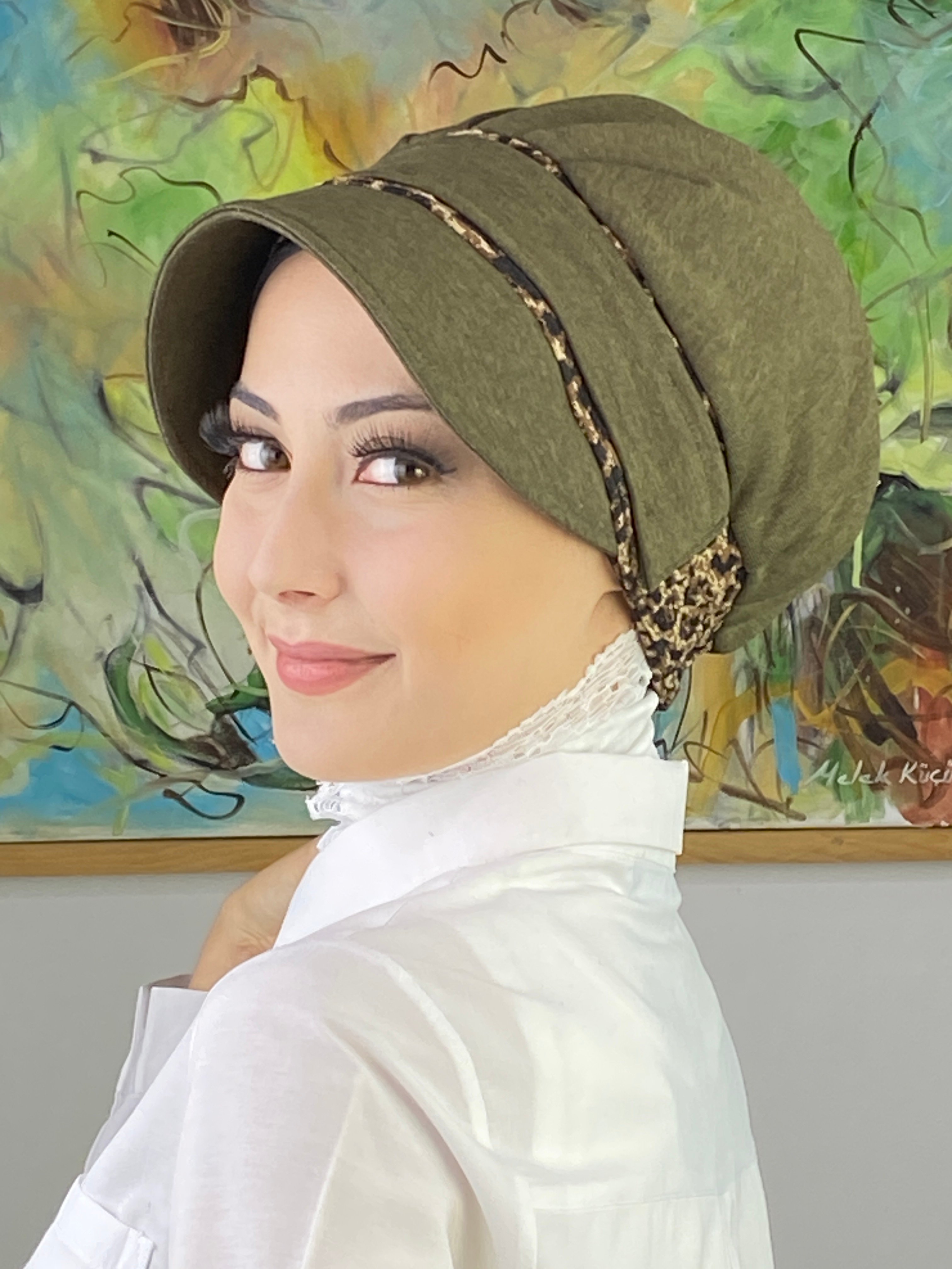 Nazlı Model Tokalı Küçük Kazayak Desenli Tesettür Şapka