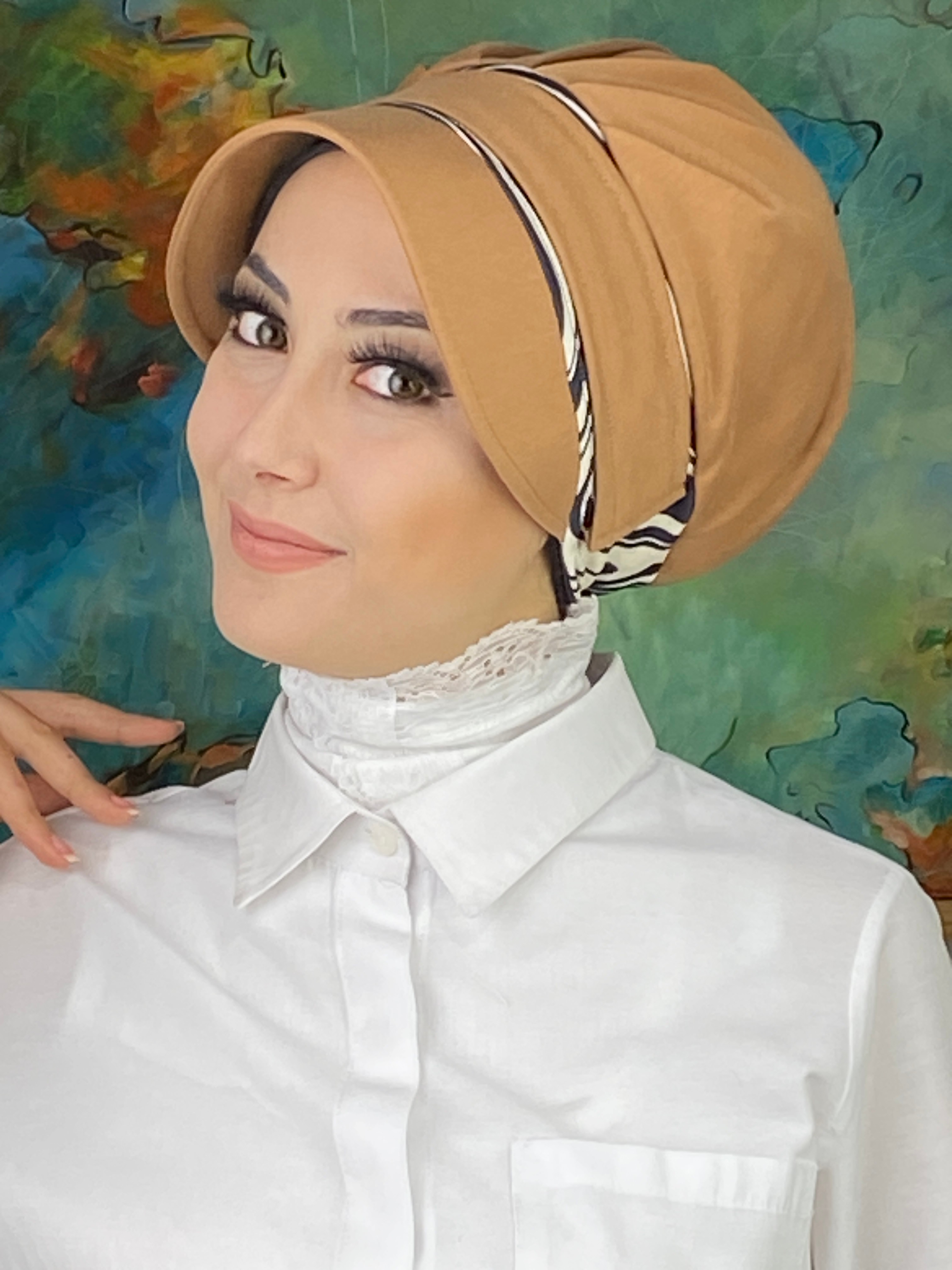 Nazlı Model Tokalı İnce Çizgili Zebra Desen Tesettür Şapka
