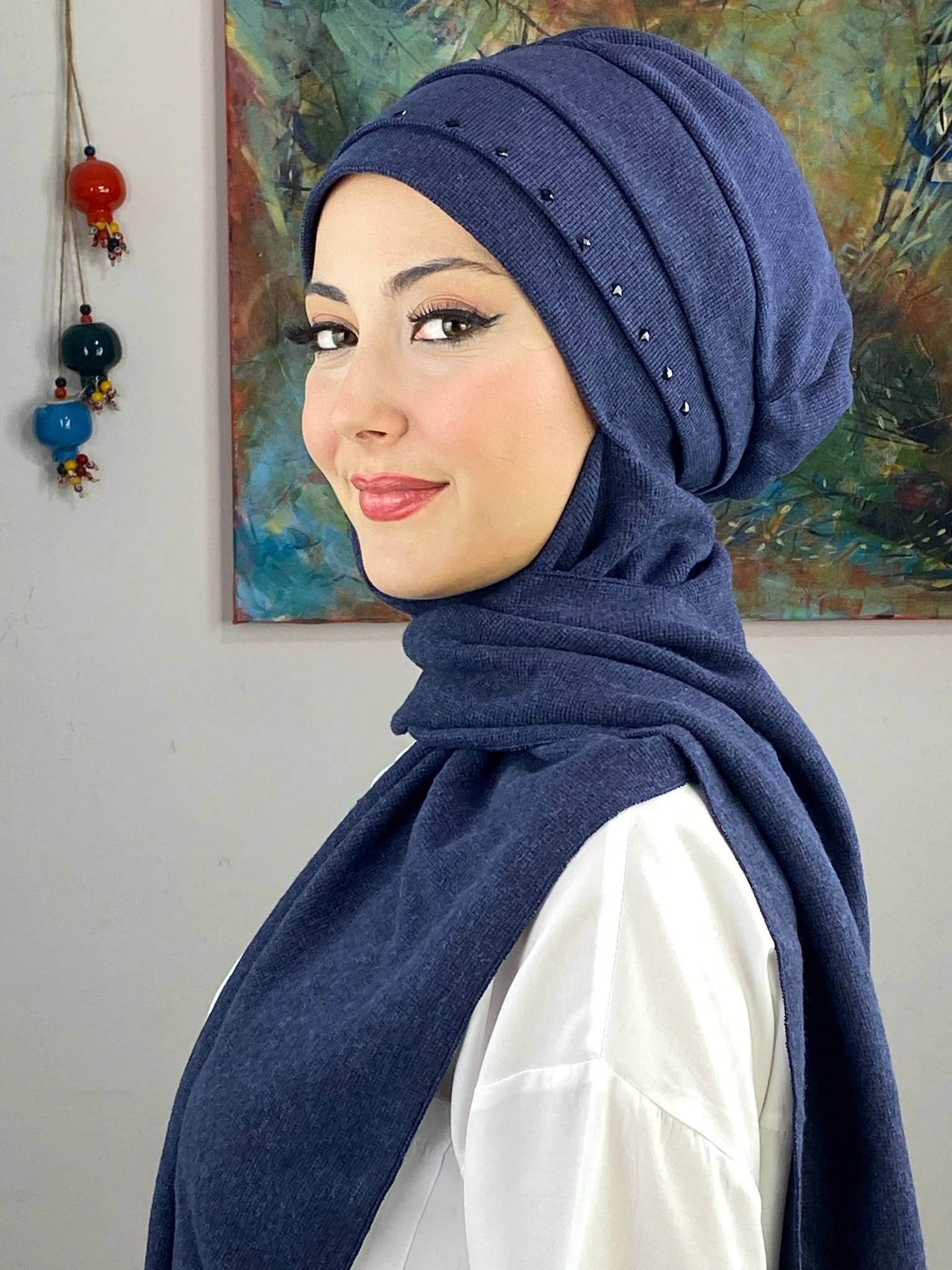 SİYAH KARE TAŞ DETAYLI BERE - lacivert