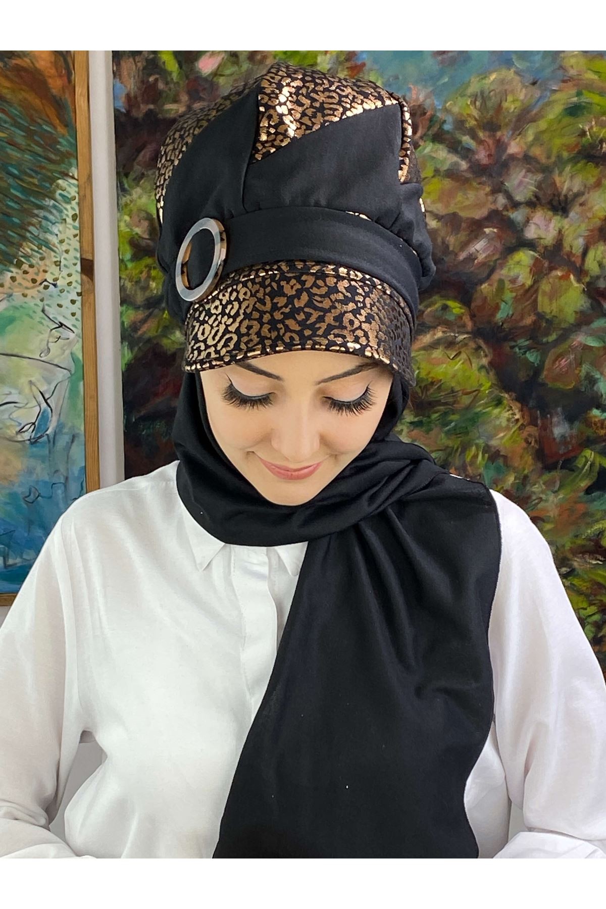 Bakır Leopar Desenli Tokalı Siyah Şapka Şal