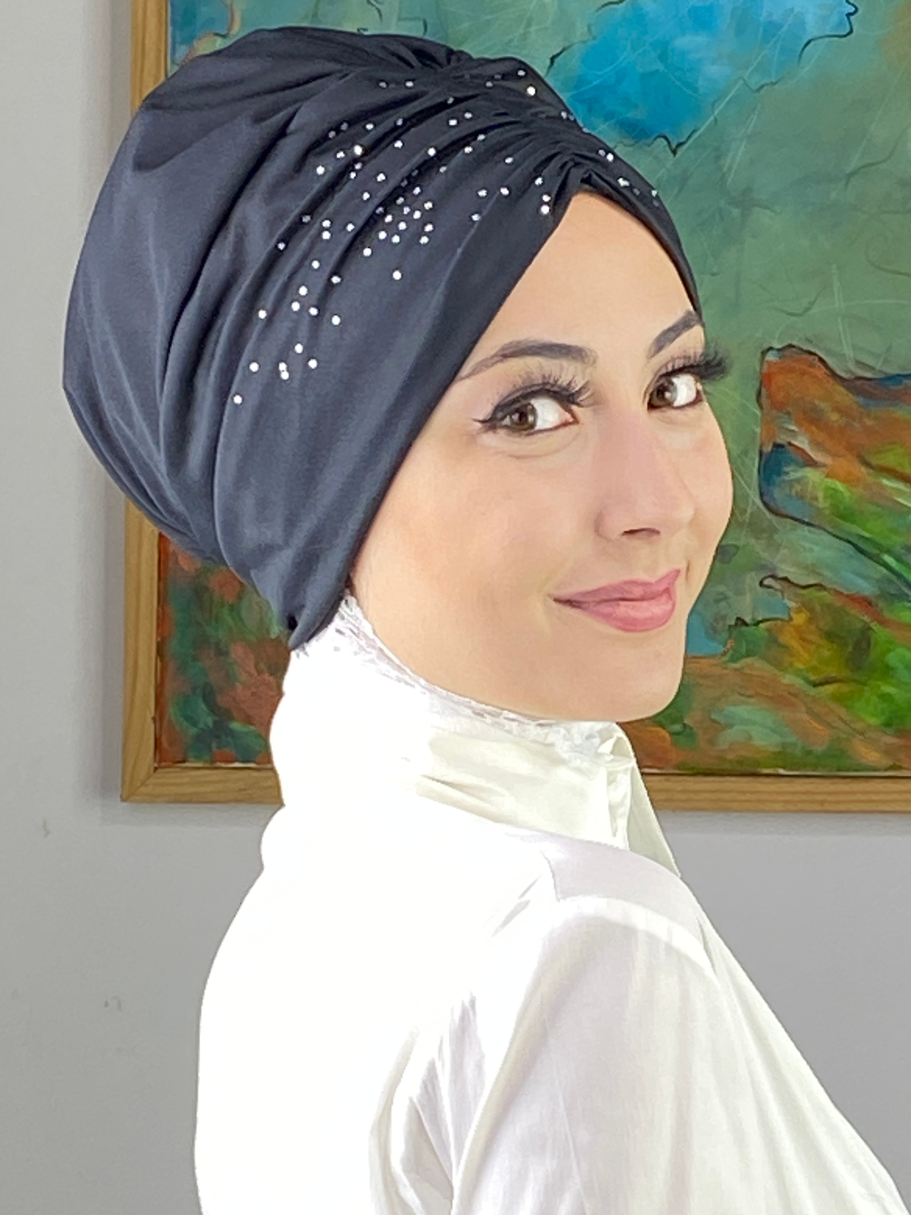 Sultan Model Taşlı Büzgülü Bone - siyah