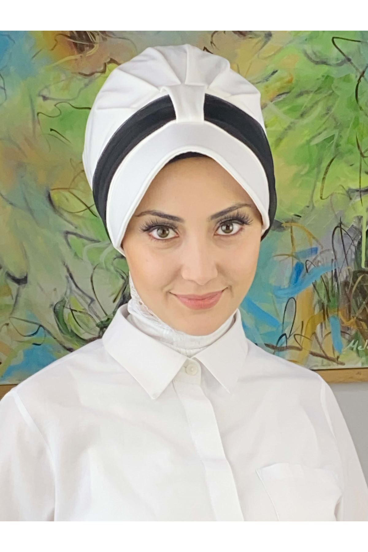 Cırtcırtlı Siyah Fransız Şifon Fularlı Beyaz Şapka