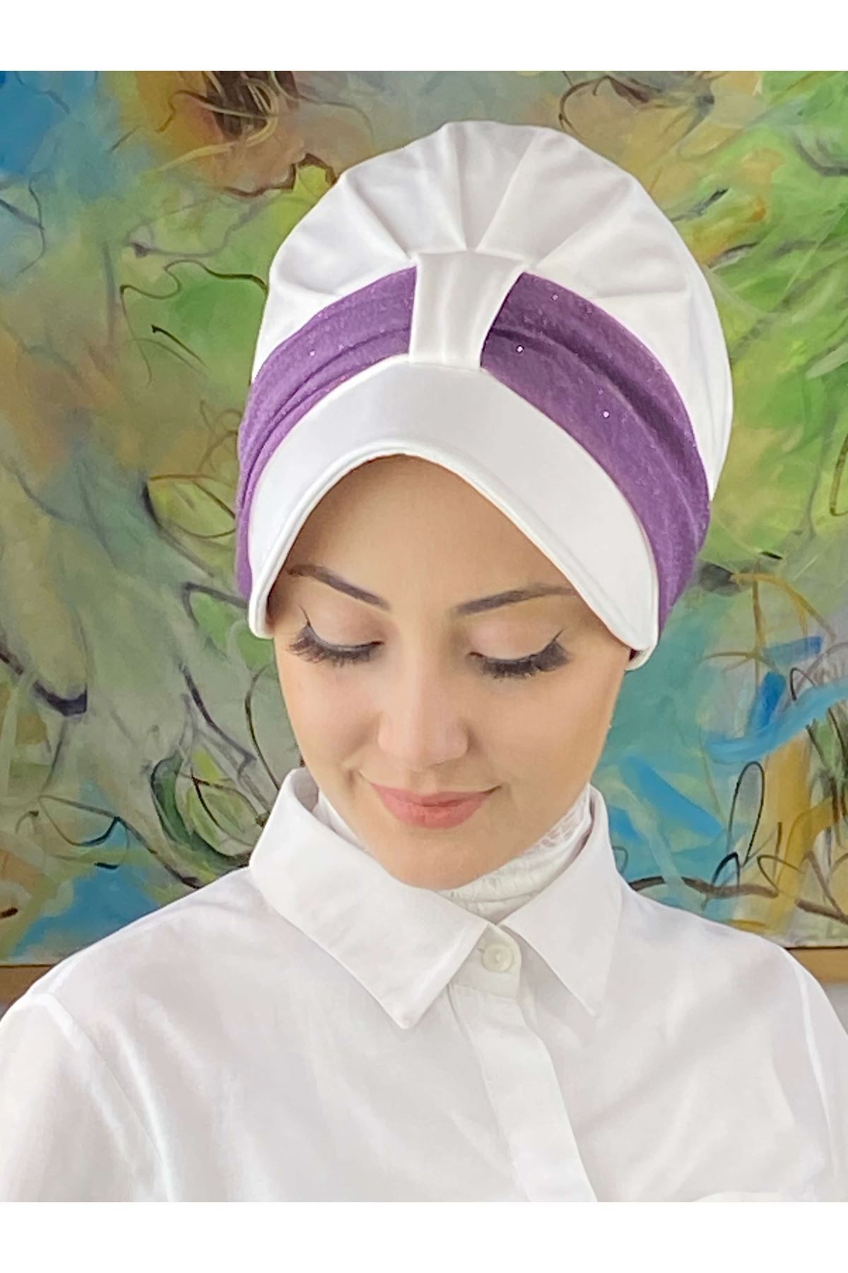 Cırtcırtlı Açık Mor Simli Şifon Fularlı  Beyaz Şapka