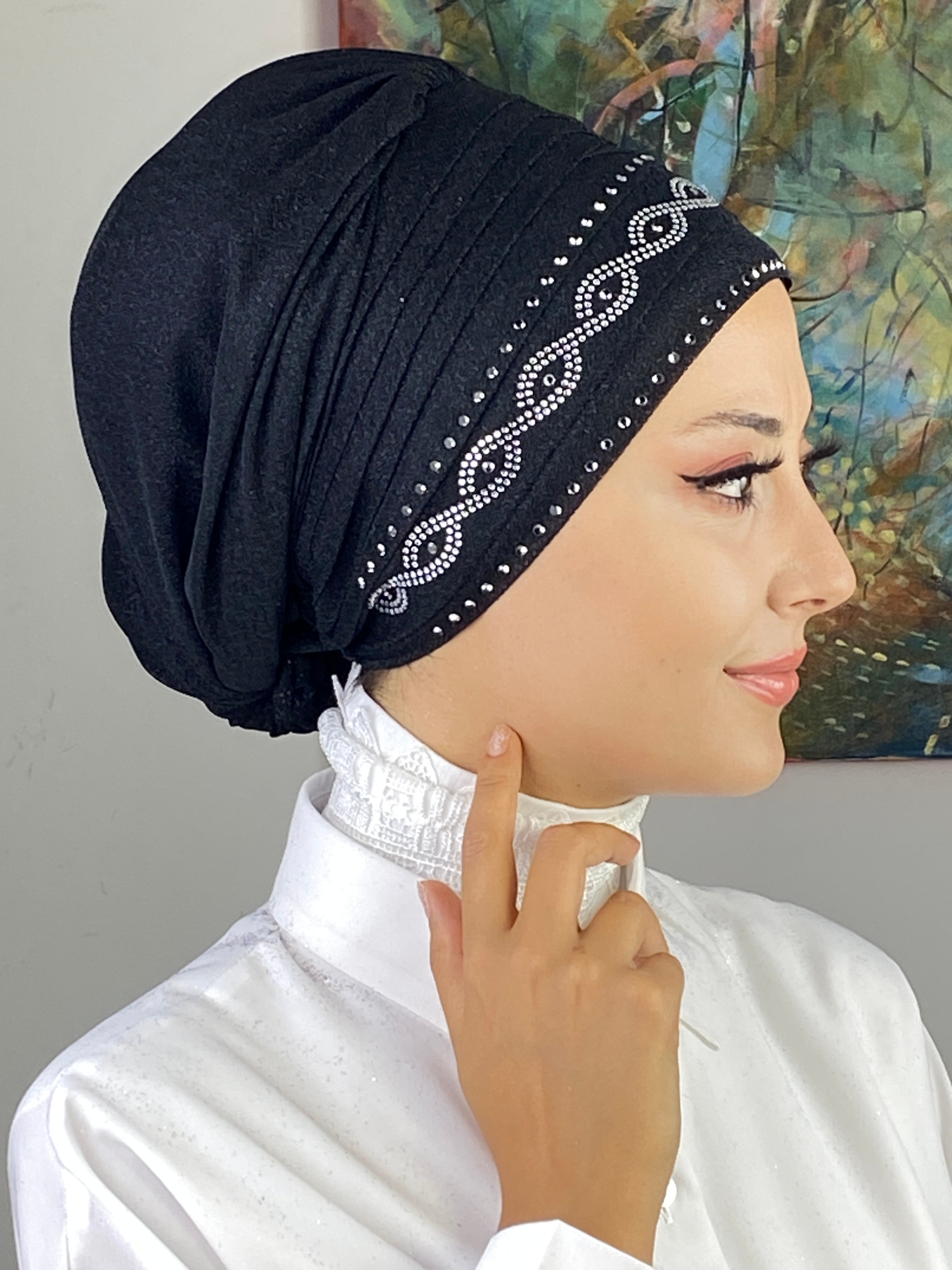 Kuşgözü Model Gümüş Taşlı&Konik Ortası Siyah Taşlı Simli Şifon Bone Şal - siyah