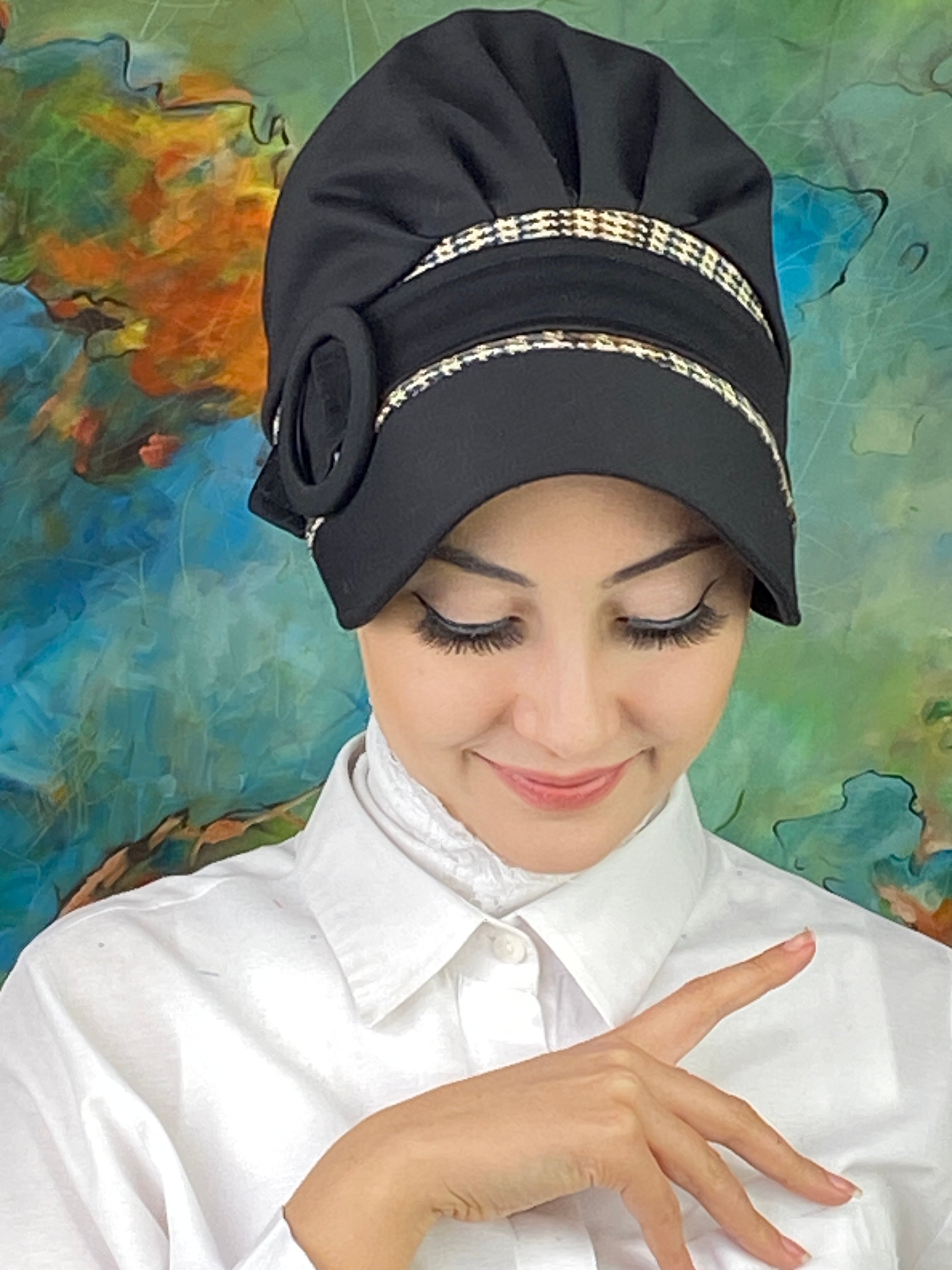 Nazlı Model Tokalı Ekoseli Tesettür Şapka