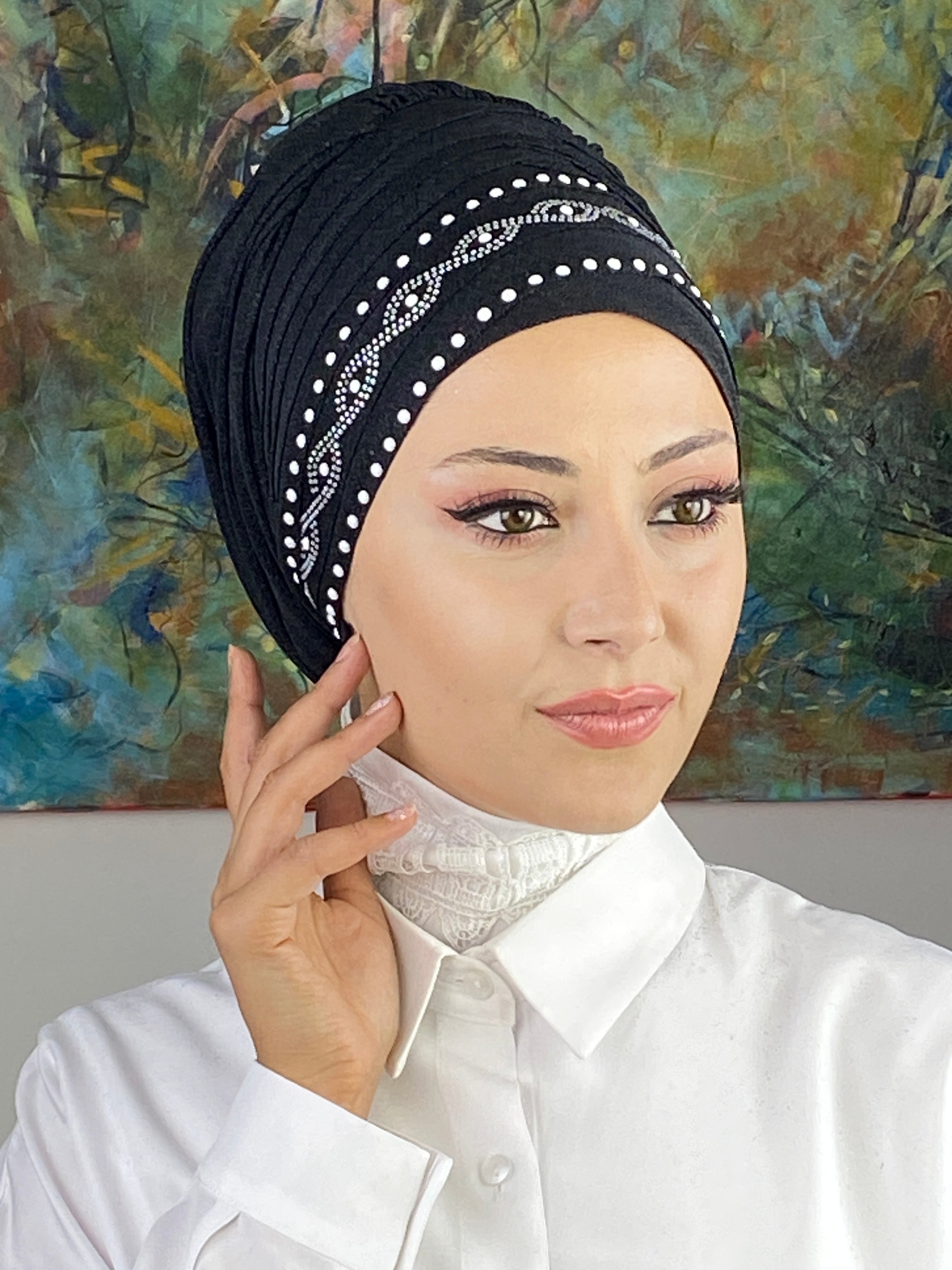 Kuşgözü Model Gümüş Taşlı İnci Detaylı Simli Şifon Bone Şal