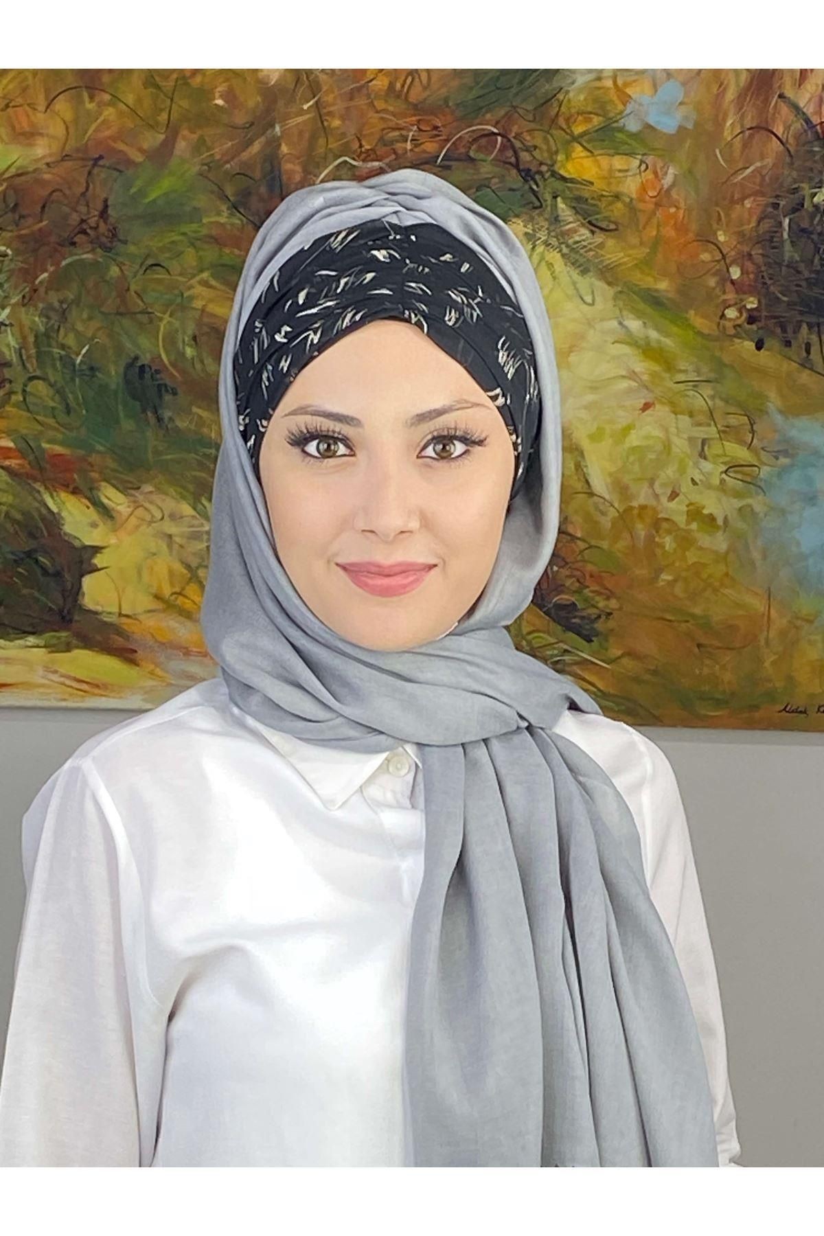 Siyah Beyaz Desenli Açık Gri Büzgülü Hazır Şal