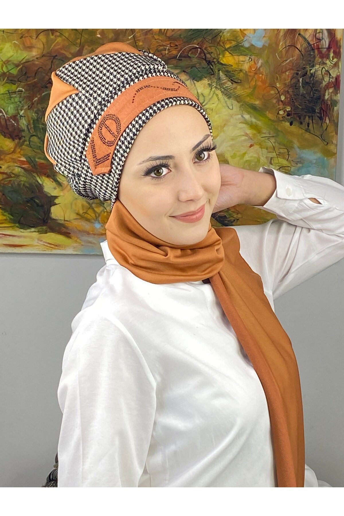 Çarkıfelek Model Kazayaklı Kemer Desenli Taşlı Koyu Hardal Atkılı Bere