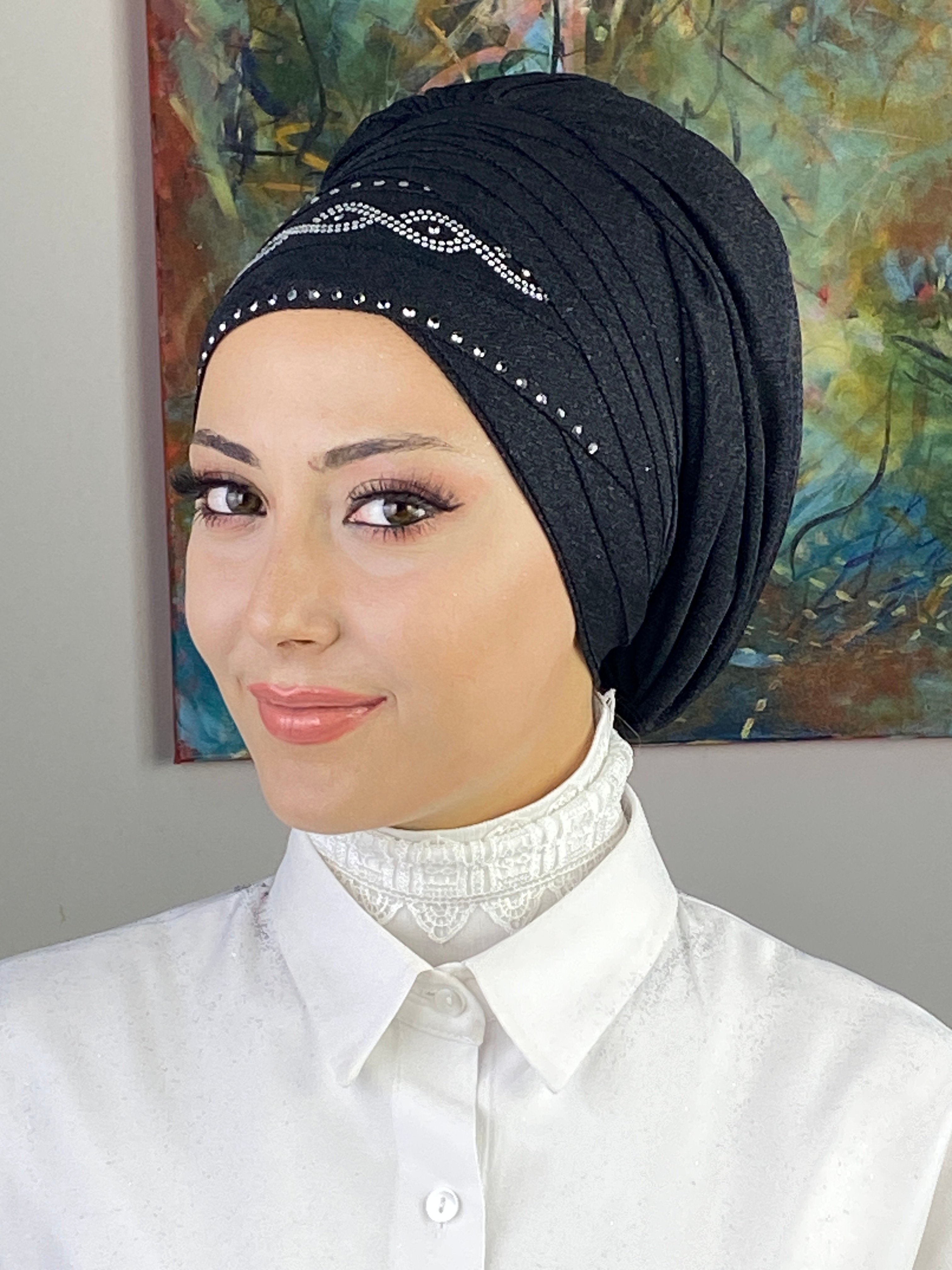 Kuşgözü Model Gümüş Taşlı&Konik Ortası Siyah Taşlı Simli Şifon Bone Şal
