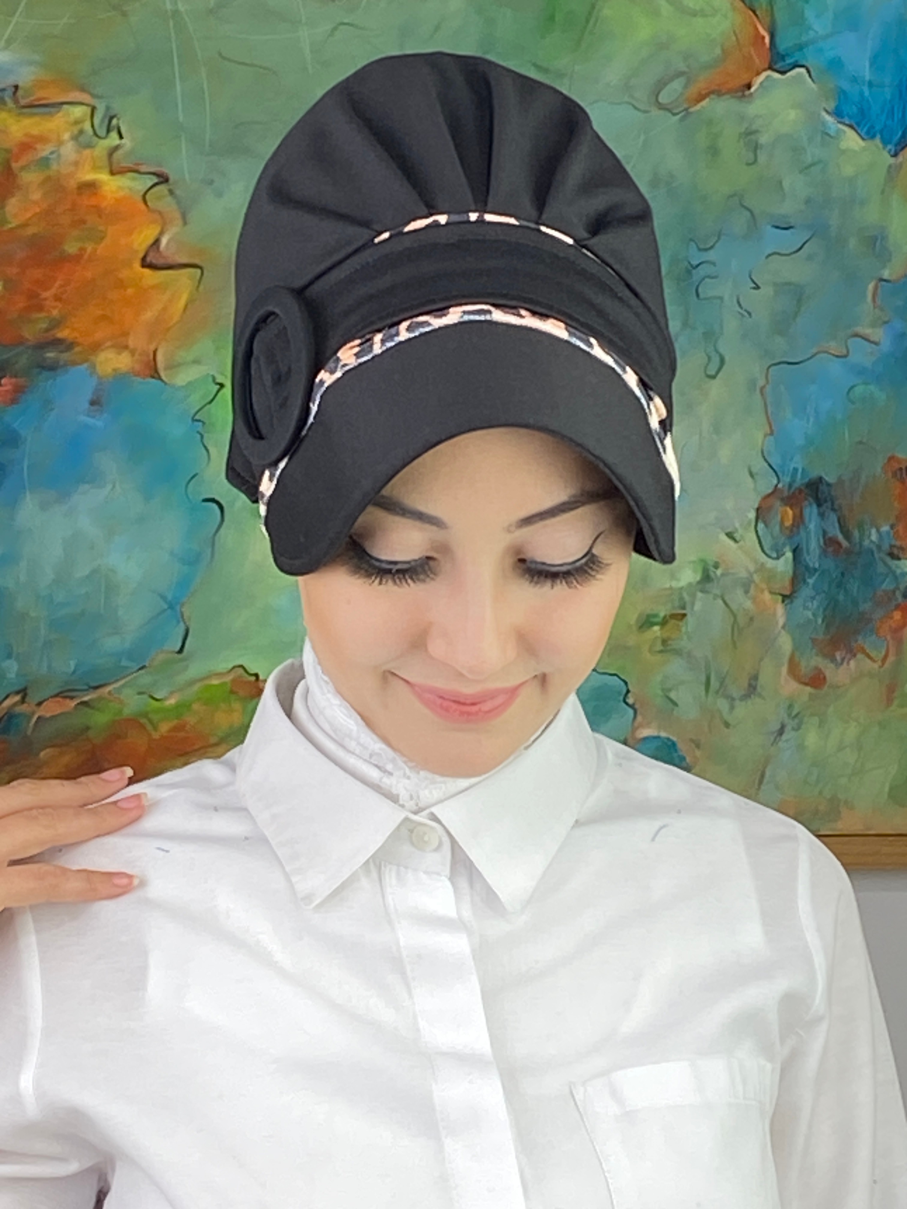 Nazlı Model Tokalı Leoparlı Tesettür Şapka