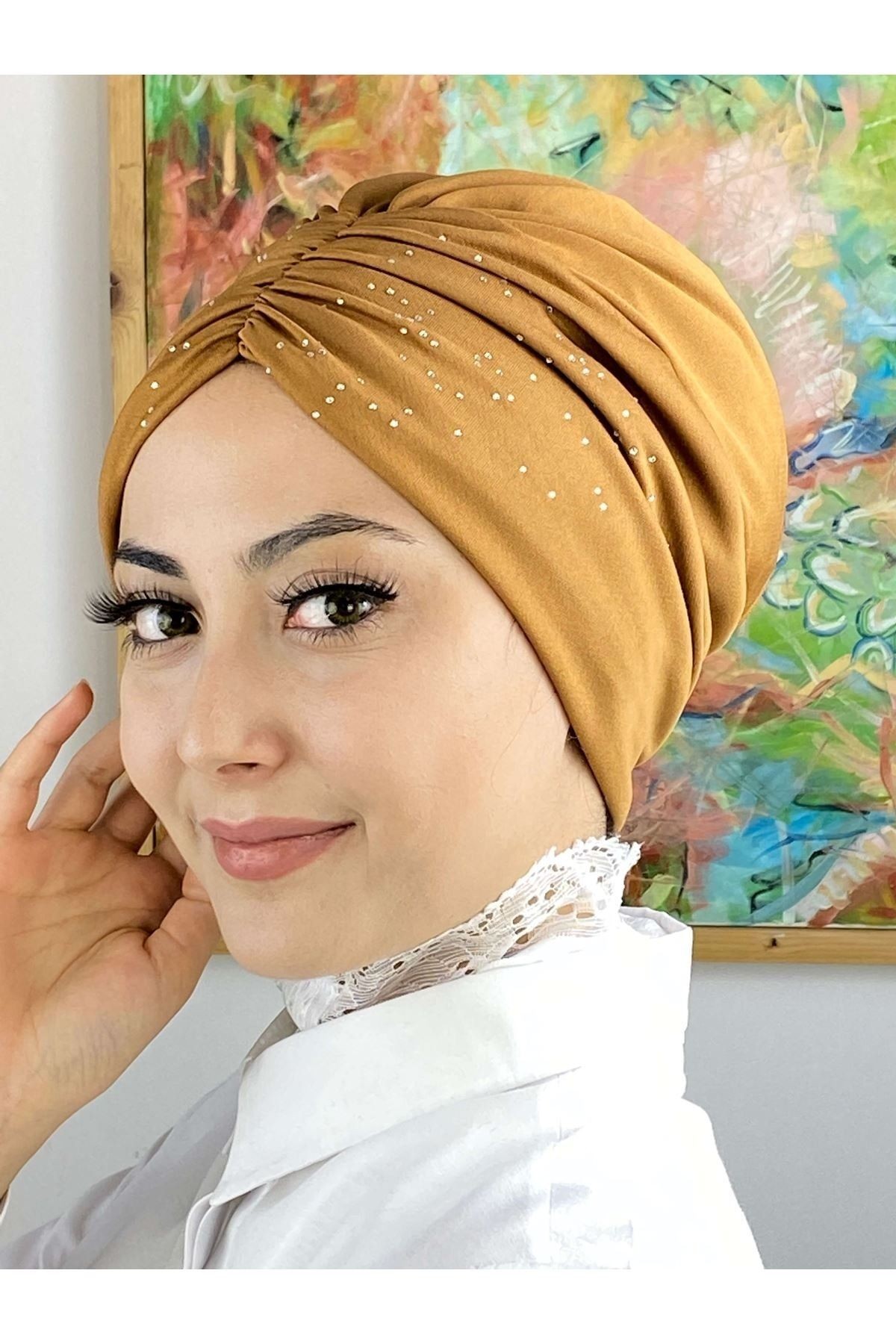 Toprak Rengi Taşlı Büzgülü Bone