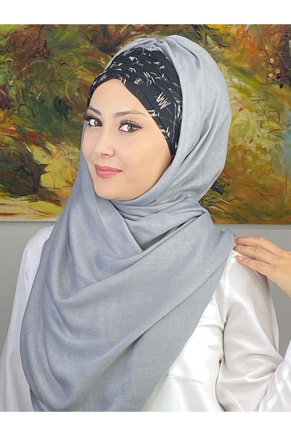 Siyah Beyaz Desenli Açık Gri Büzgülü Hazır Şal
