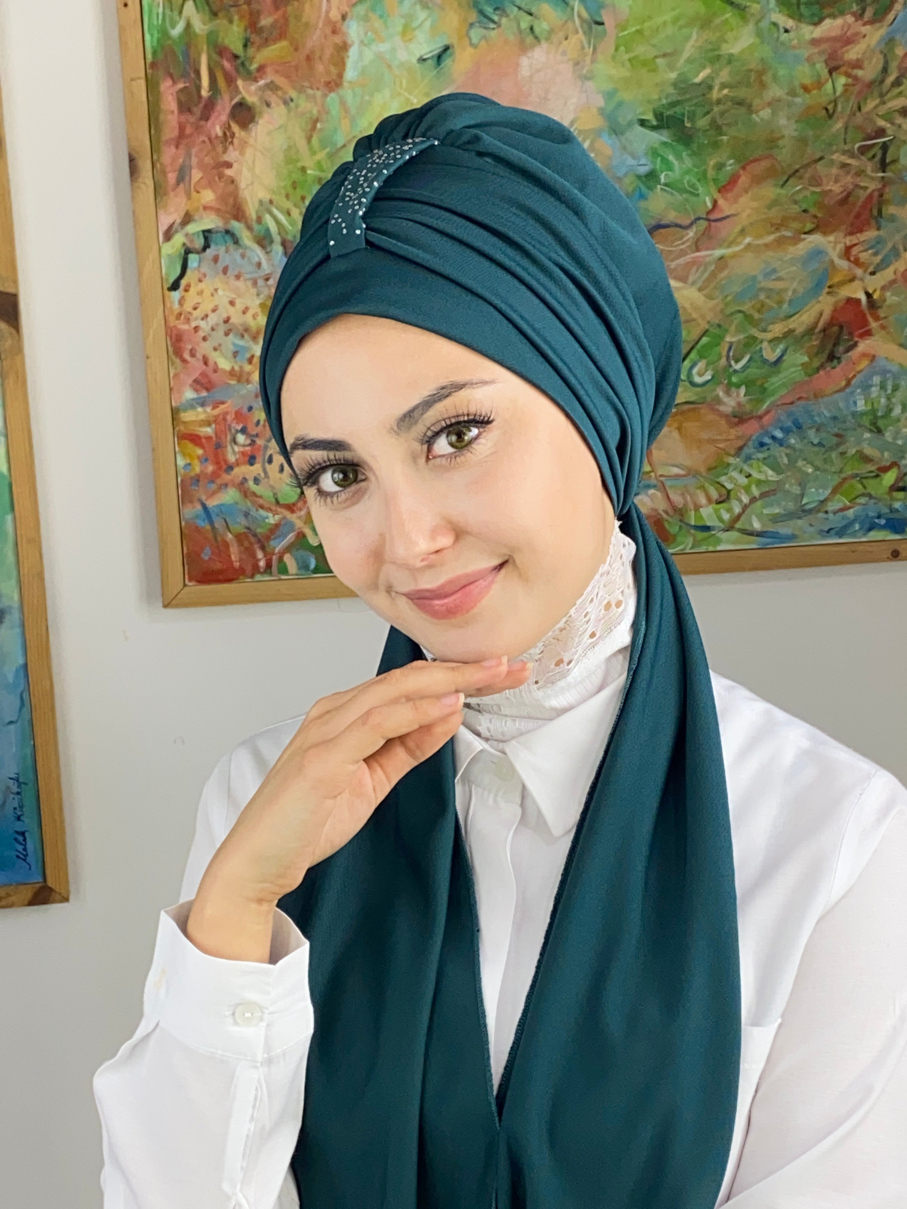 Hürrem Model Atkılı Biritli Bone - petrol yeşili
