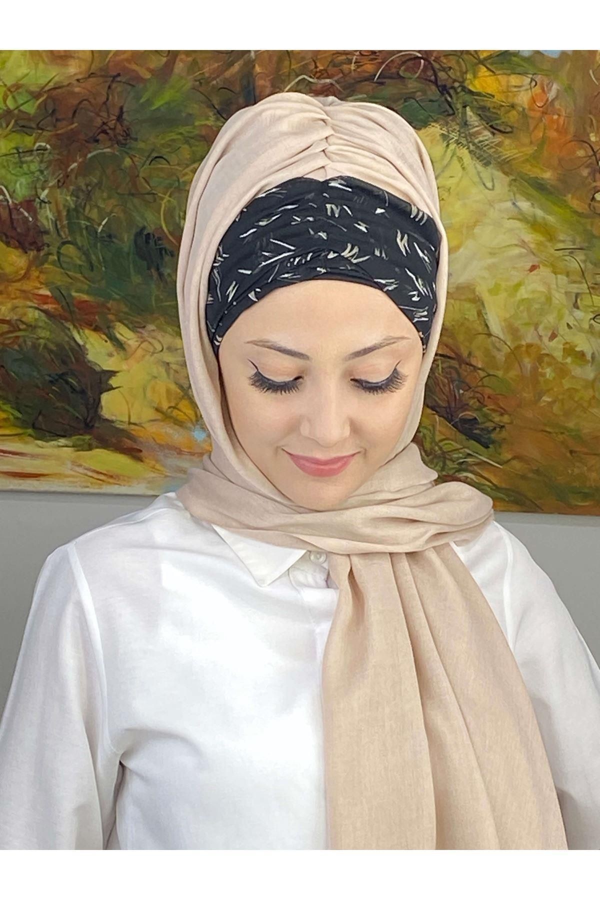 Siyah Beyaz Desenli Açık Bej Büzgülü Hazır Şal