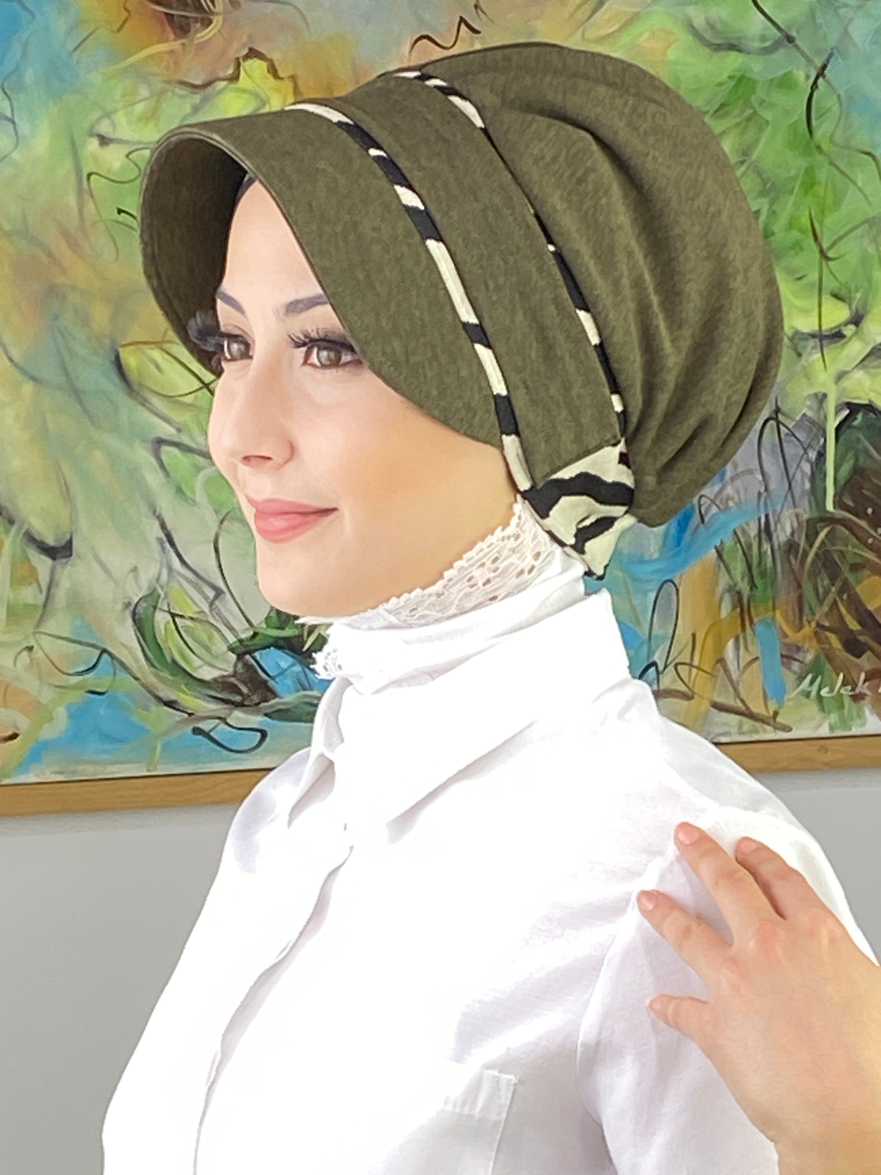 Nazlı Model Tokalı İri Zebra Desenli Tesettür Şapka