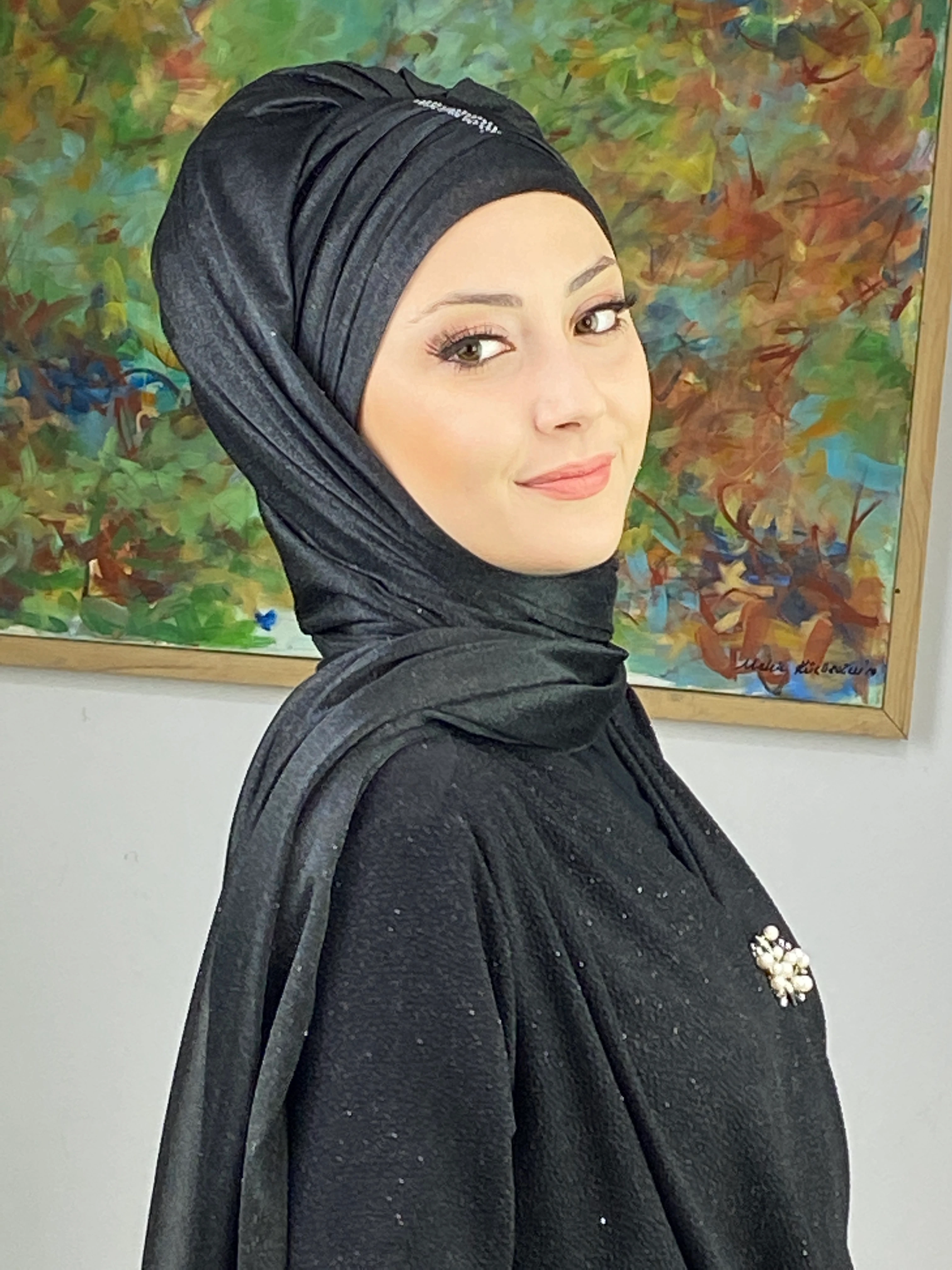 Pullu Model Simli Şifon Büzgülü Şal