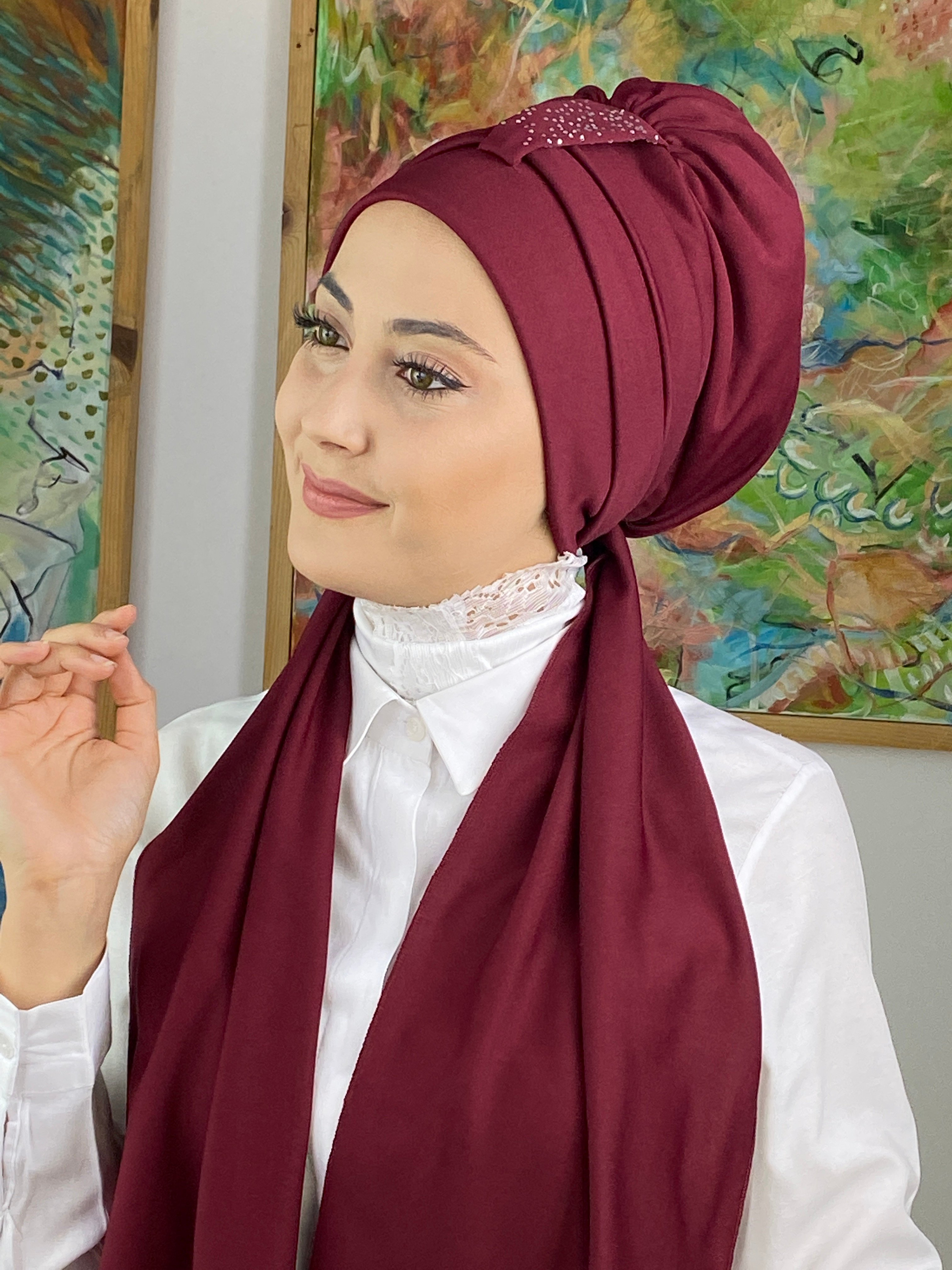 Hürrem Taşlı Tek Biritli Bone