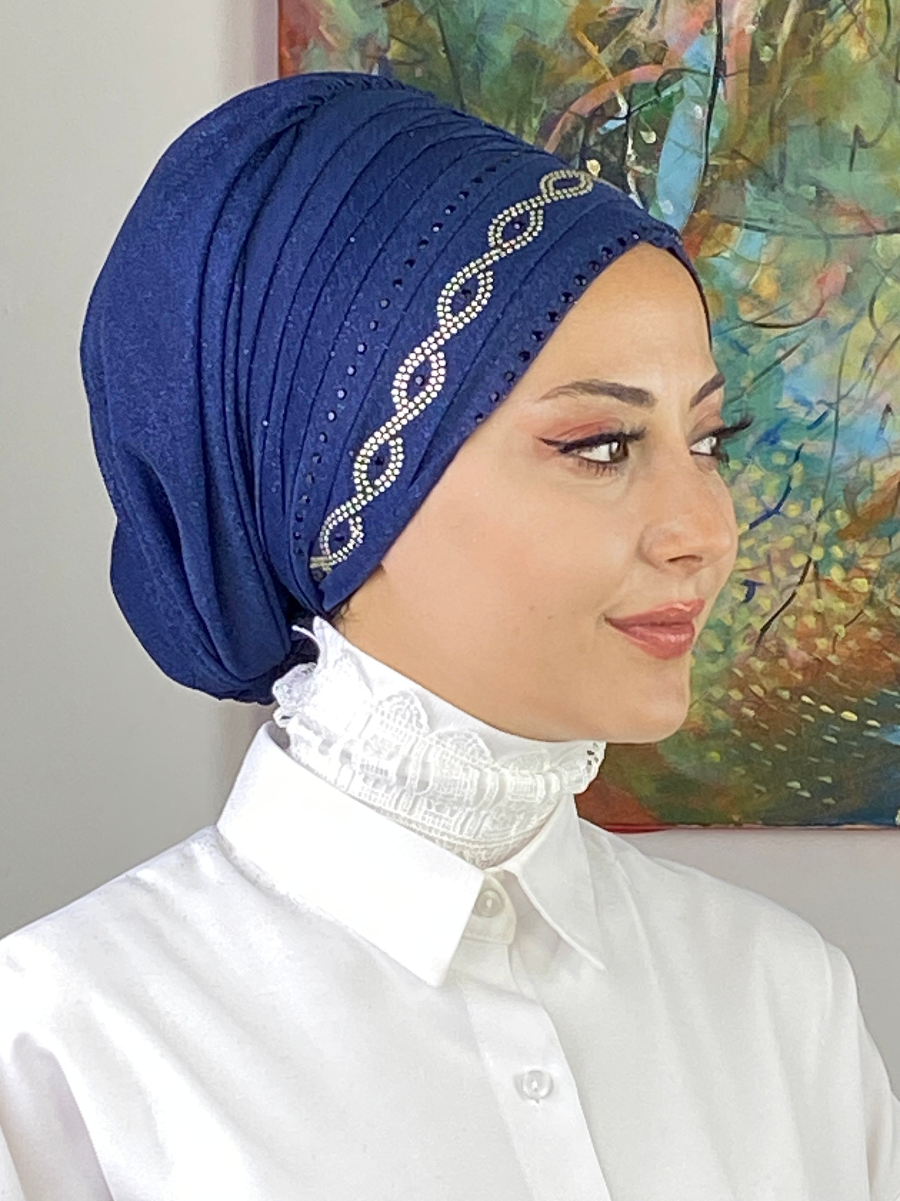 Gümüş Taşlı Kuşgözü Model Siyah Taş Detaylı Simli Şifon Bone Şal