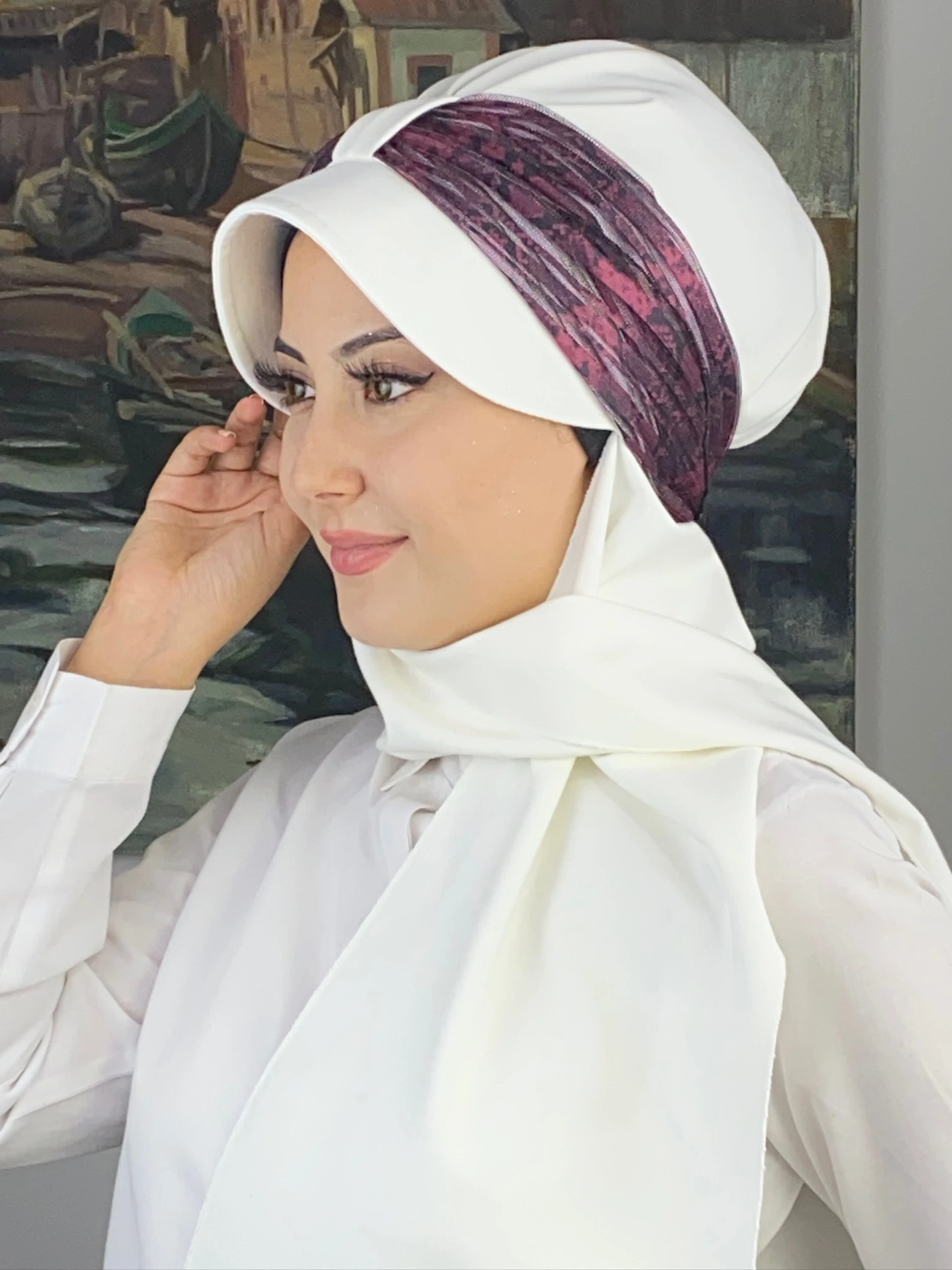 TEK BİRİTLİ BEYAZ ŞAPKA ŞAL