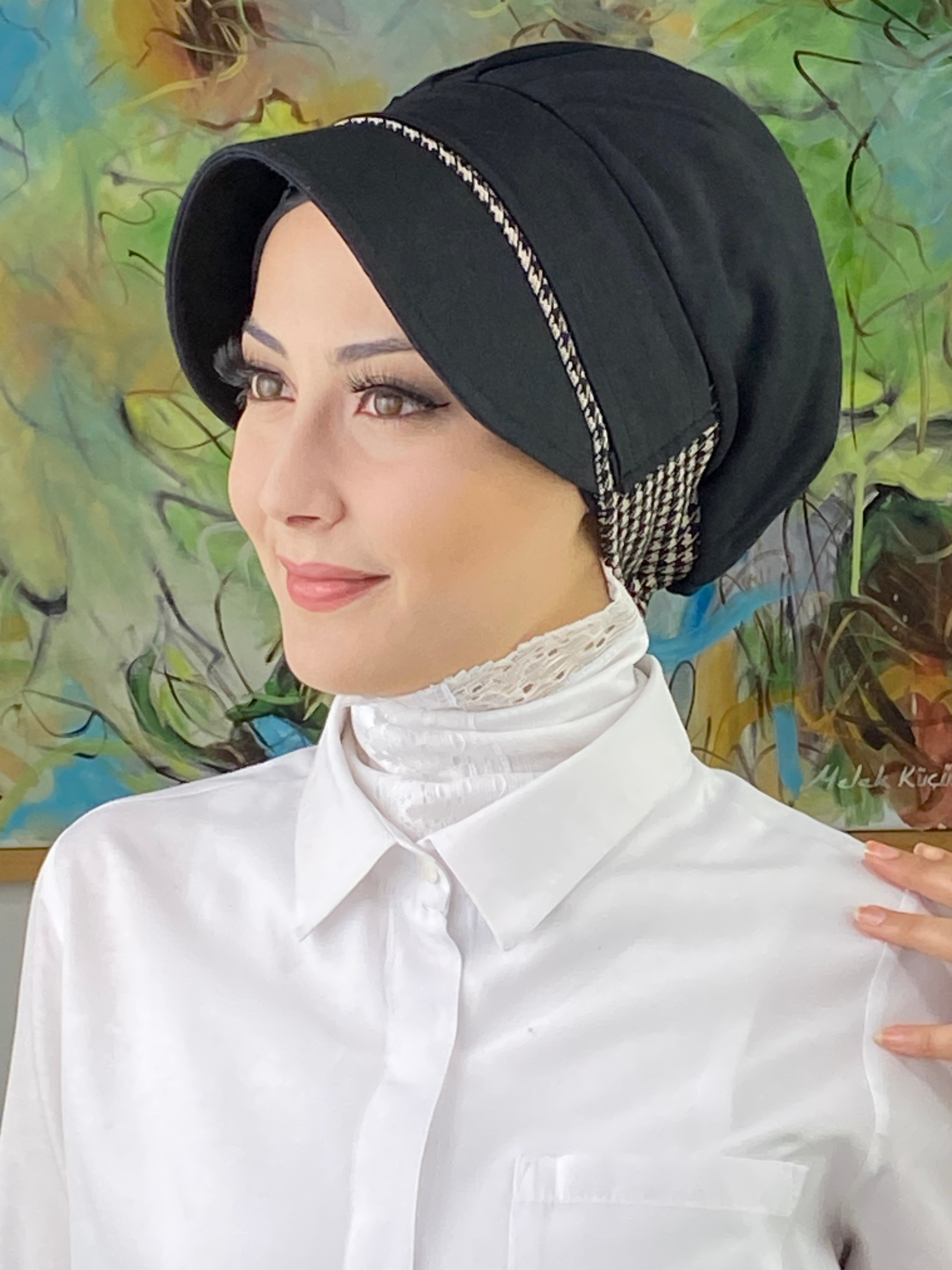 Tokalı İri Kazayaklı Tesettür Şapka