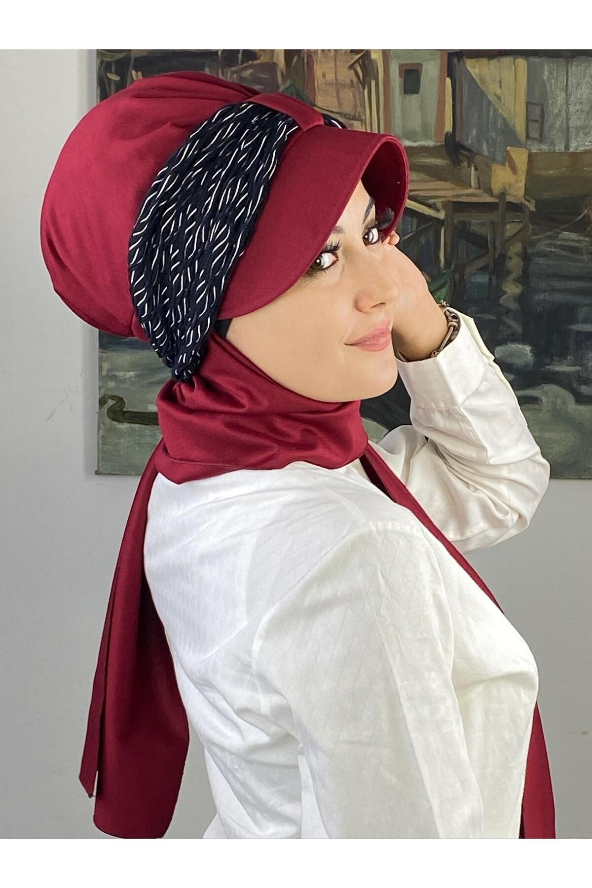 KIRMIZI SİYAH BEYAZ DESENLİ BİRİTLİ ATKILI ŞAPKA