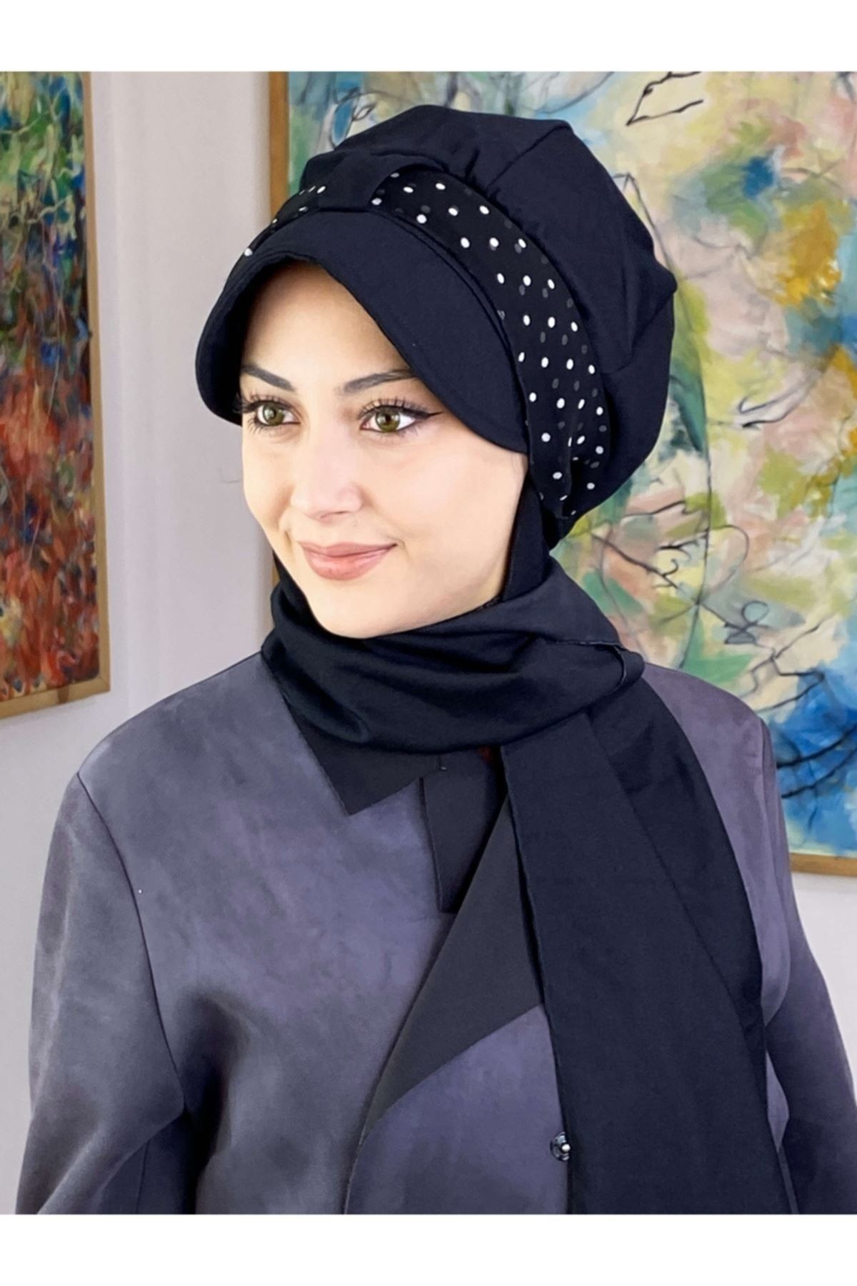 Beyaz Puantiyeli Desenli Cırtcırtlı Fularlı Siyah Atkılı Tek Biritli Şapka Şal