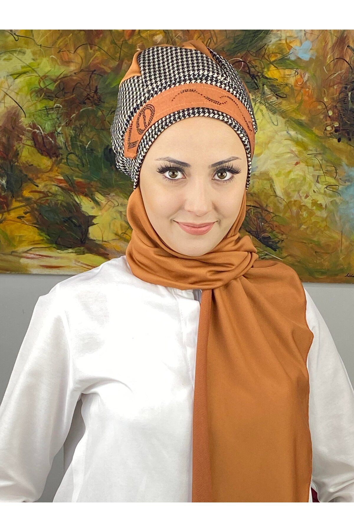 Çarkıfelek Model Kazayaklı Kemer Desenli Taşlı Koyu Hardal Atkılı Bere