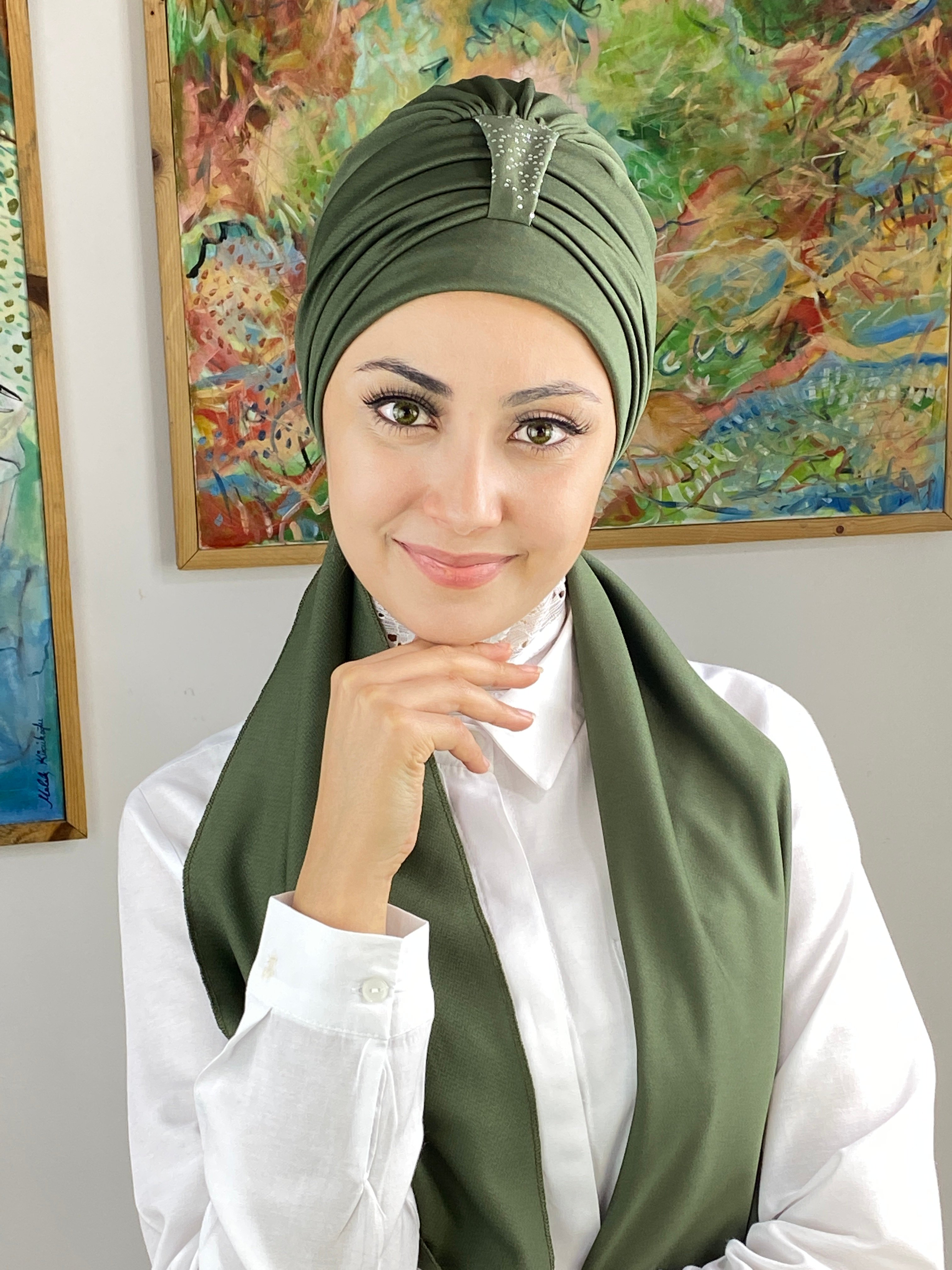 Hürrem Model Atkılı Biritli Bone - kına yeşili