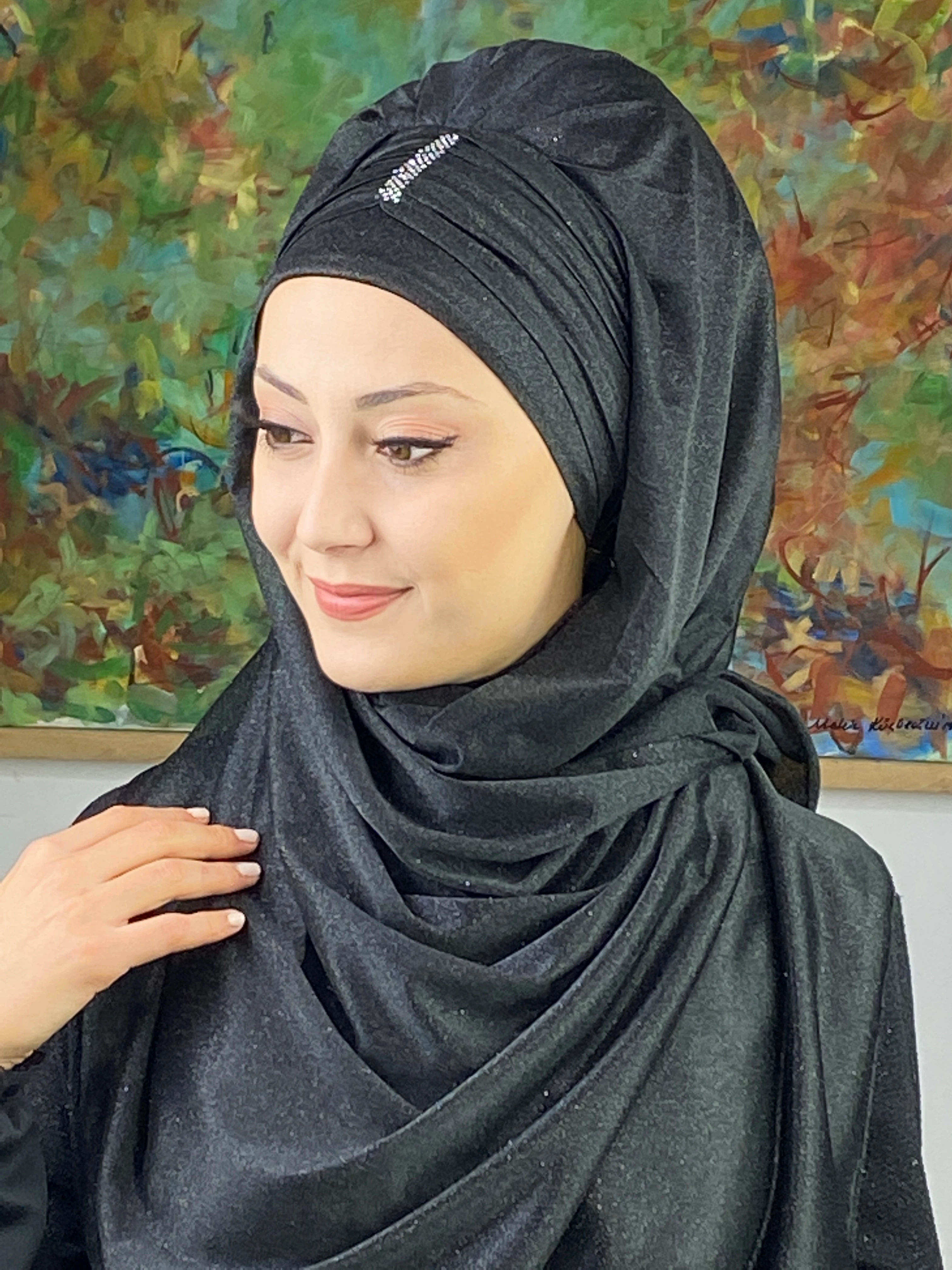 Pullu Model Simli Şifon Büzgülü Şal