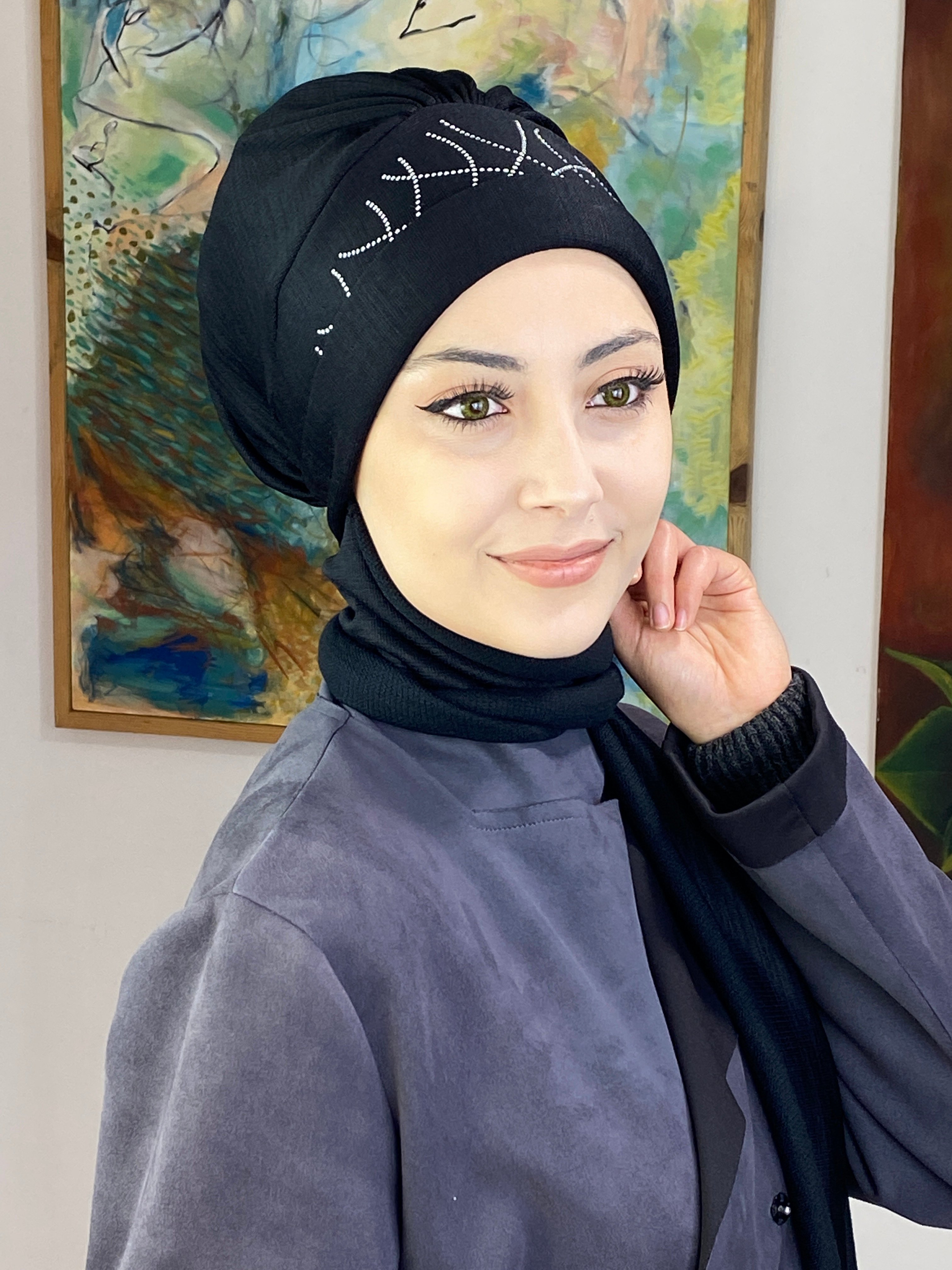 Taş Detaylı Taç Desenli Atkılı Bone Şal