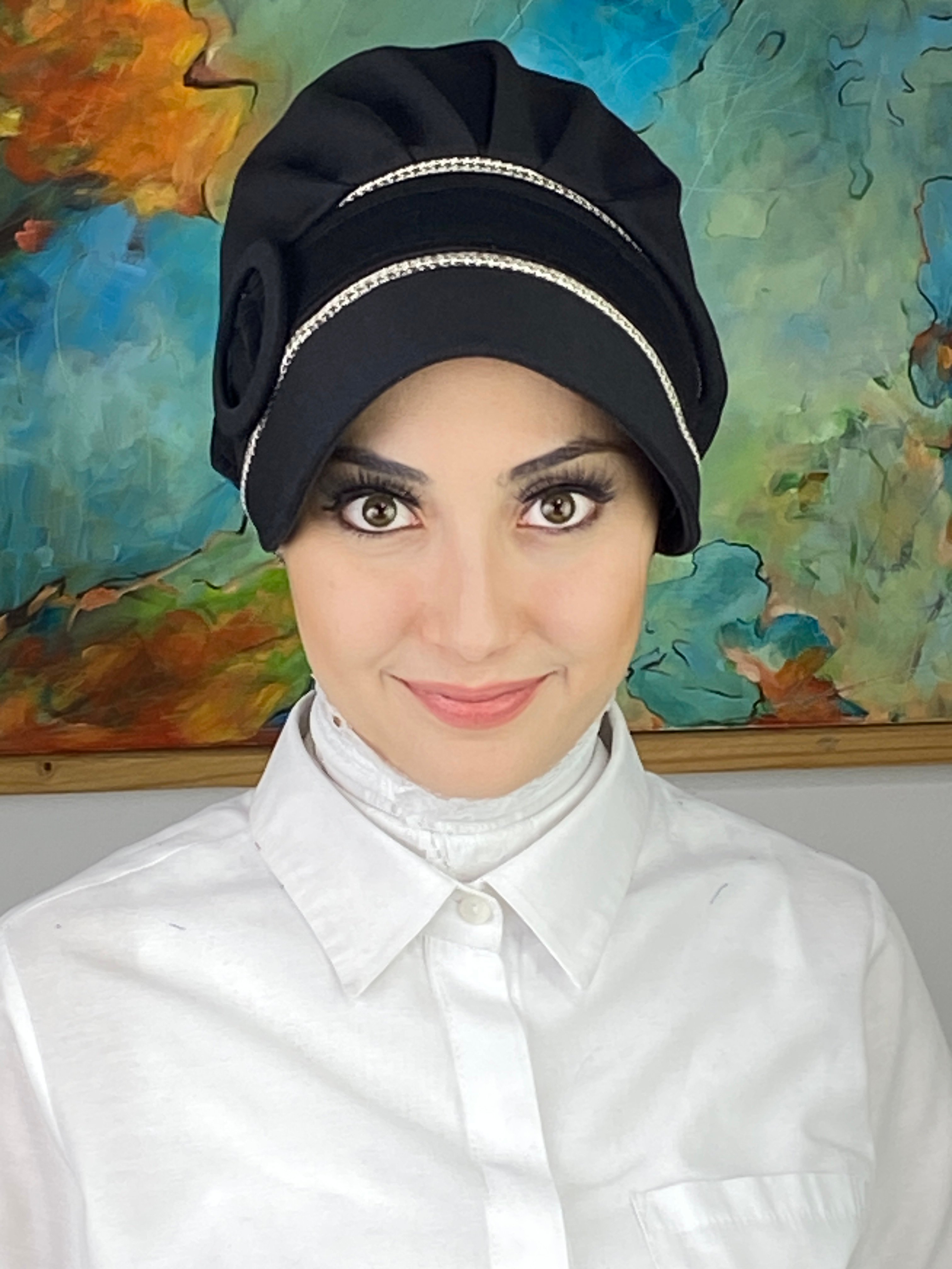 Nazlı Model Tokalı Küçük Sütlü Kahve Kazayaklı Tesettür Şapka