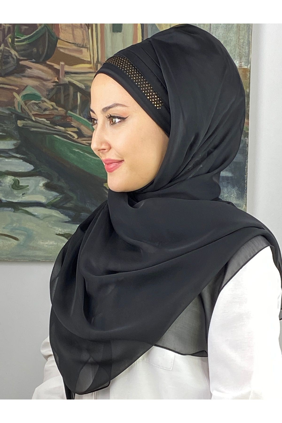 Mihrimah Çapraz Drapeli Fransız Şifon Altın Taş Detaylı Hazır Şal