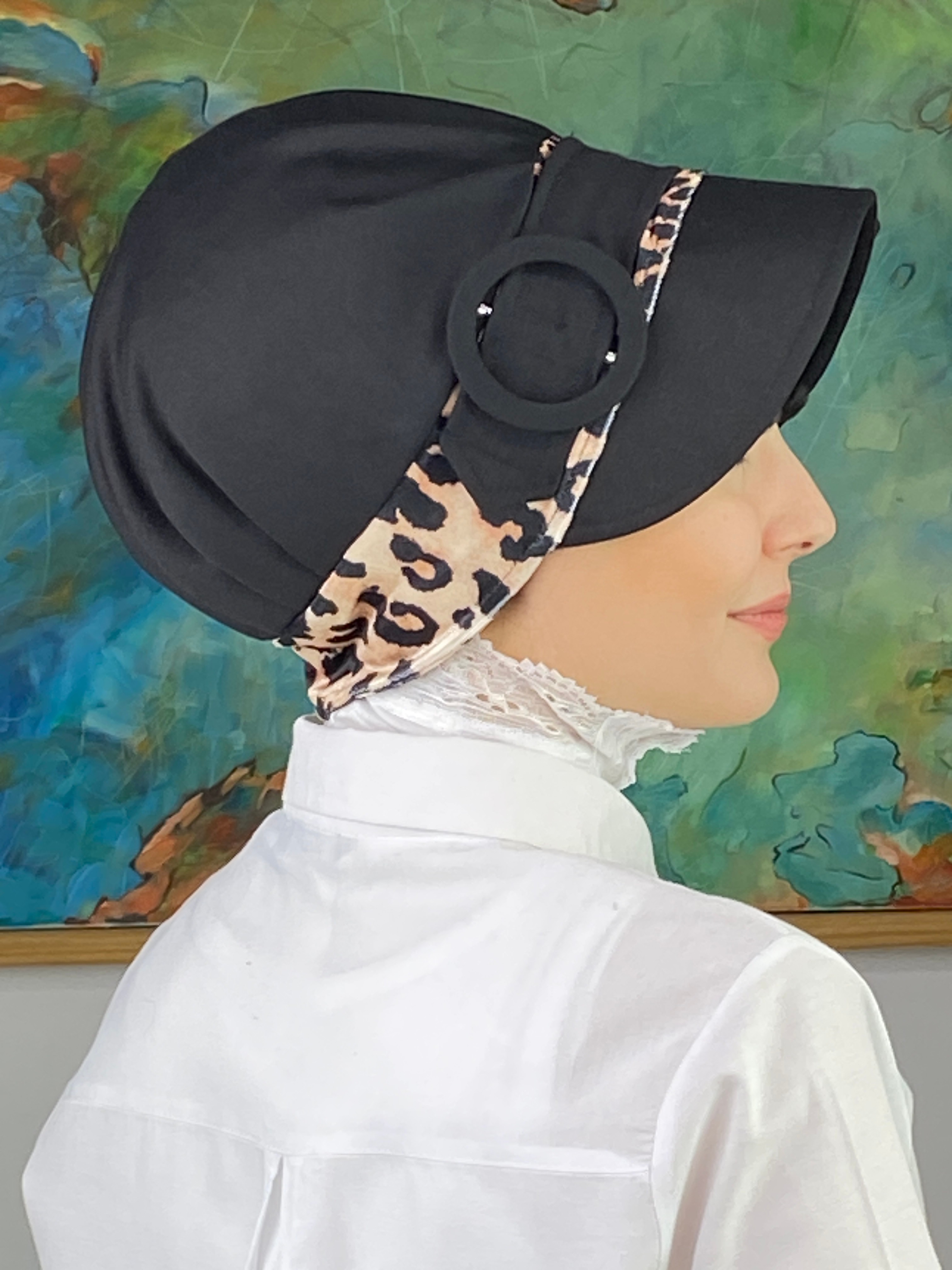 Nazlı Model Tokalı Leoparlı Tesettür Şapka