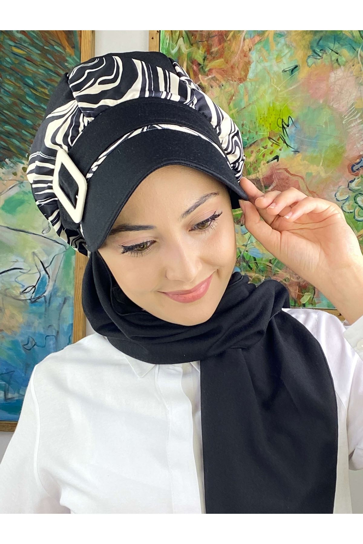 Tokalı Siyah Beyaz Hazır Şapka Şal