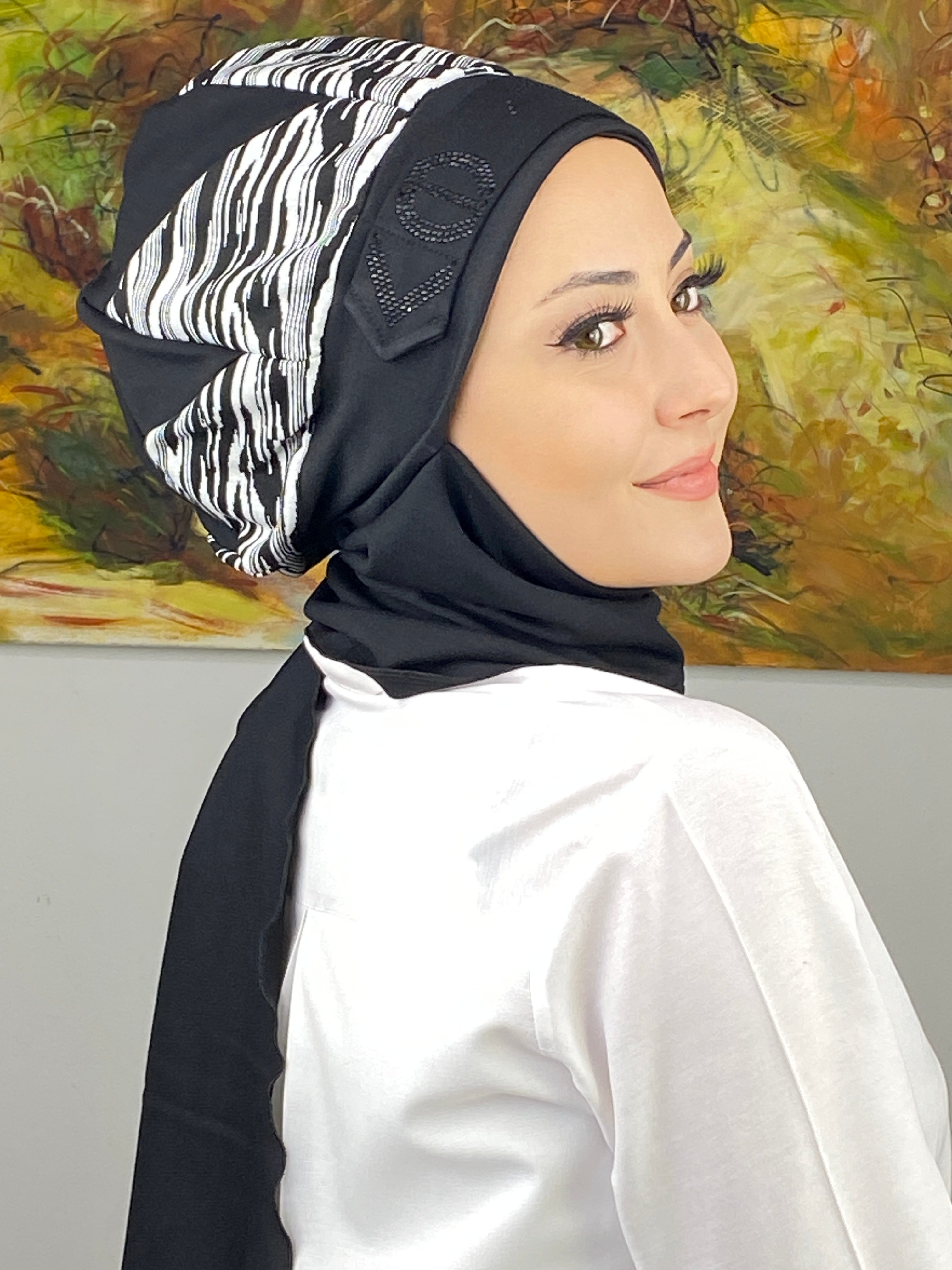 Çarkıfelek Model Çizgili Kemer Desenli Taşlı Atkılı Bere
