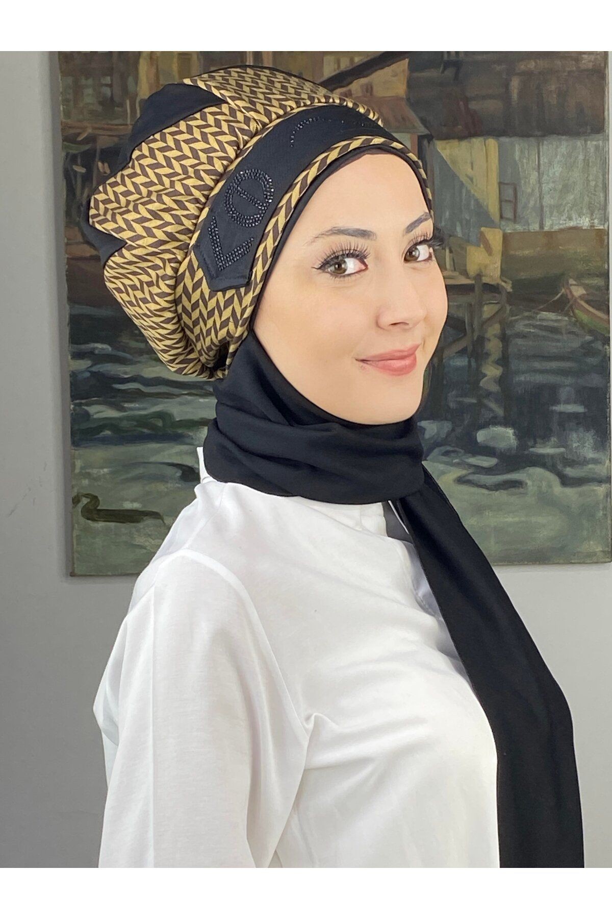 Çarkıfelek Model Taşlı Kemerli Buğday Desen Siyah Atkılı Bere