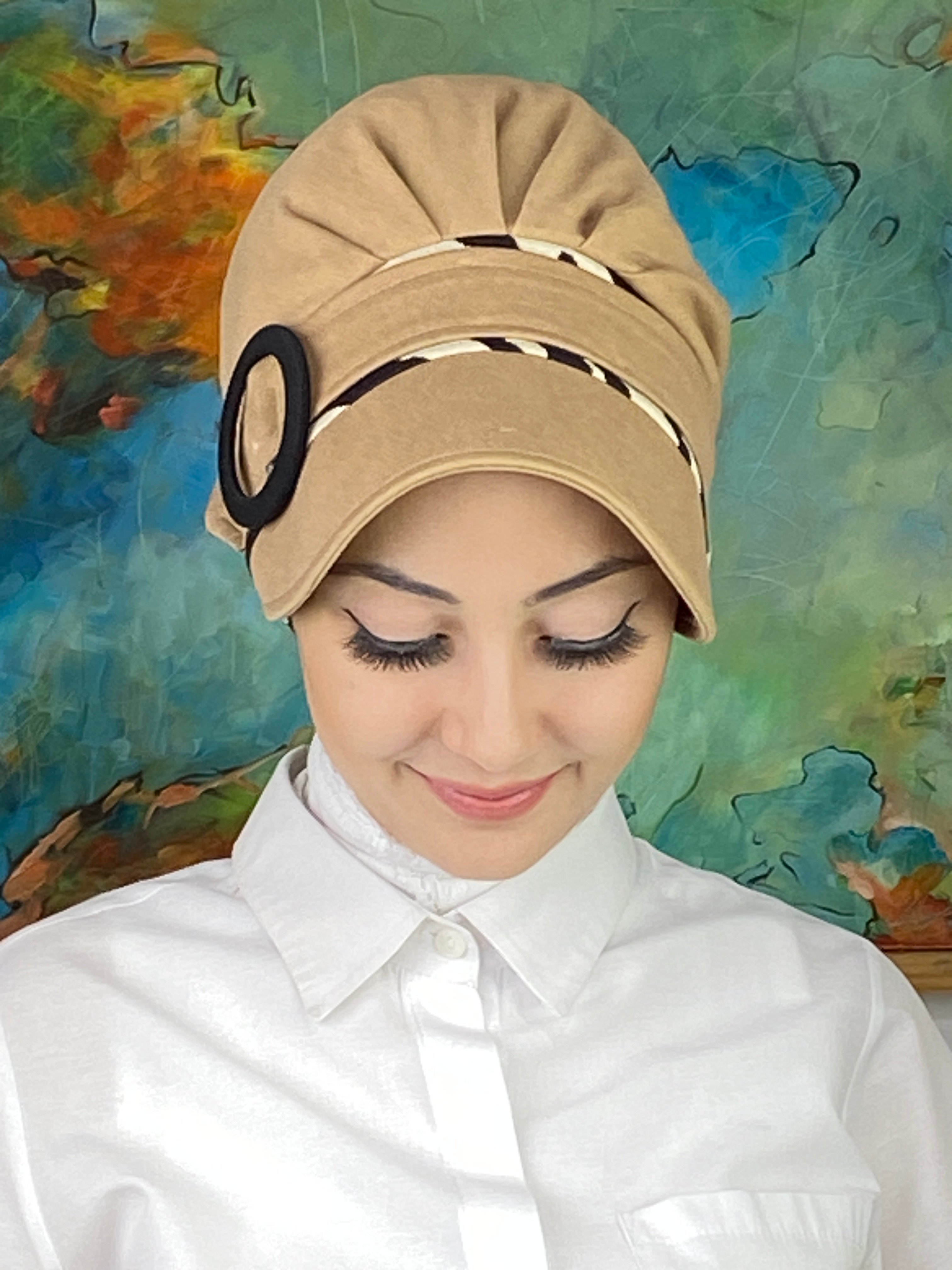 Nazlı Model Tokalı İri Krem Zebra Desenli Tesettür Şapka