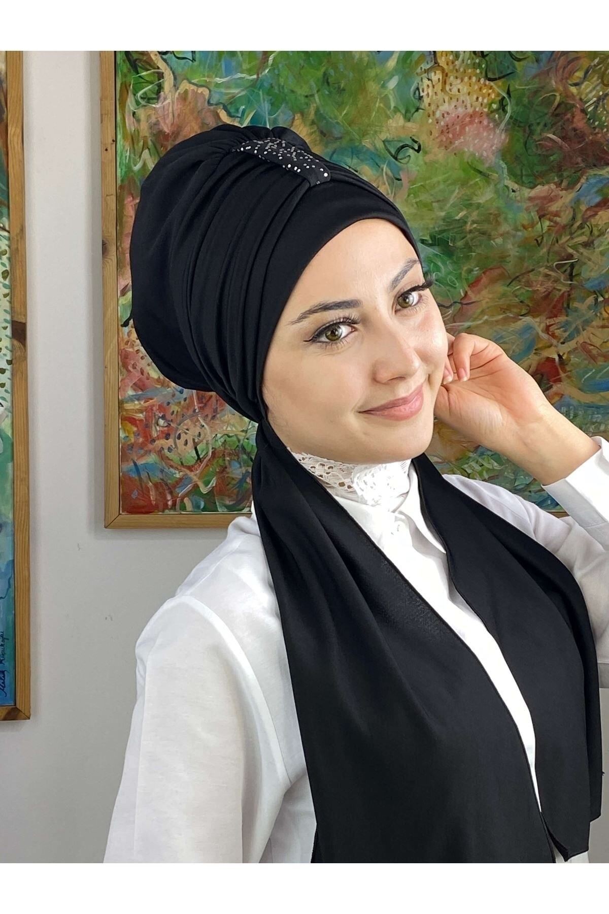 Hürrem Taşlı Tek Biritli Atkılı Siyah Bone