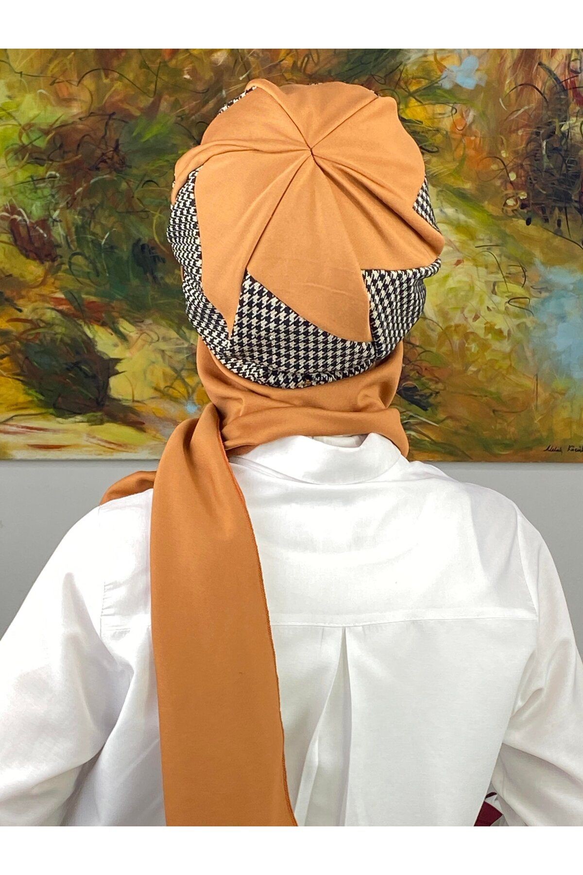 Çarkıfelek Model Kazayaklı Kemer Desenli Taşlı Koyu Hardal Atkılı Bere