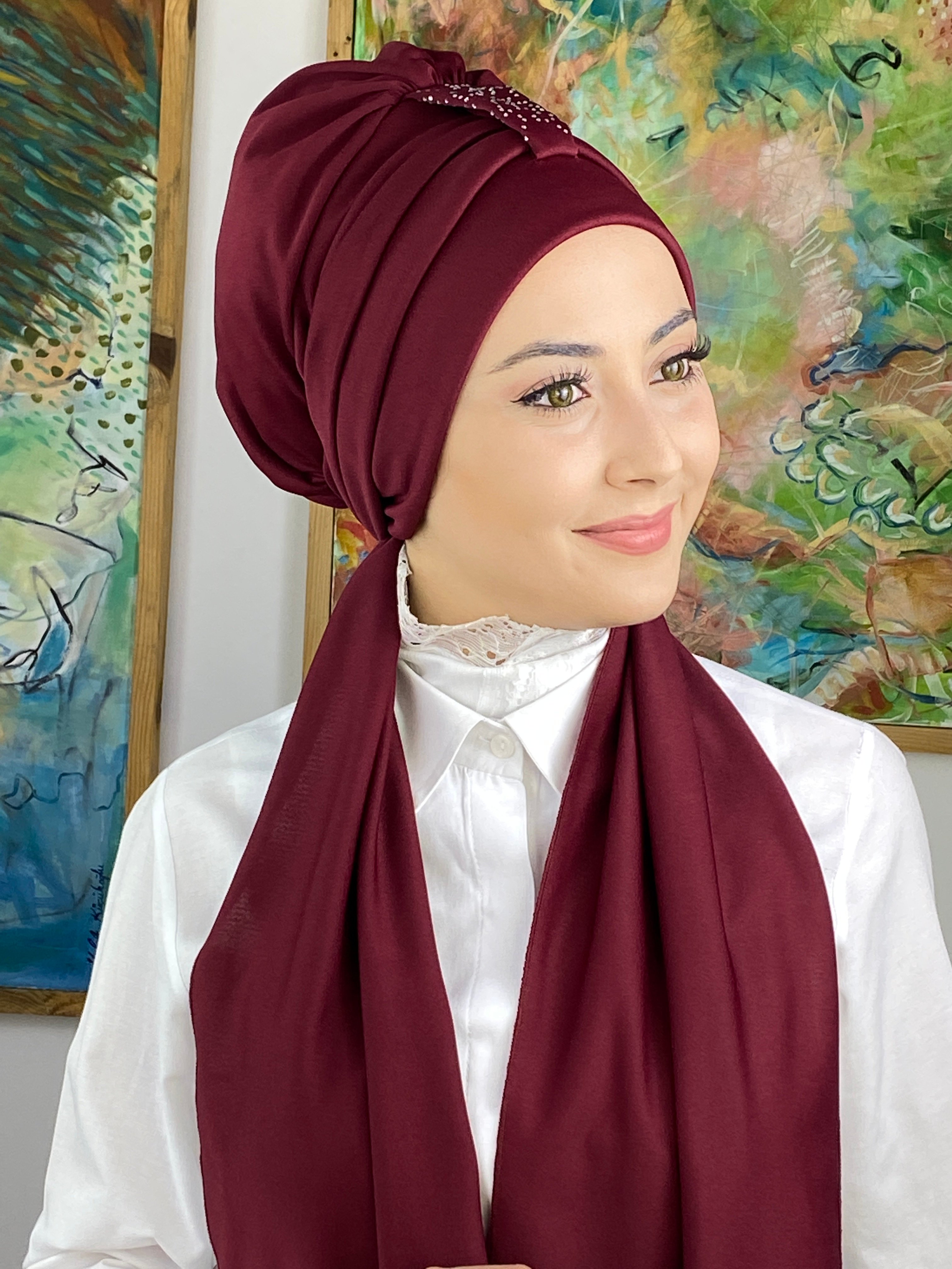 Hürrem Taşlı Tek Biritli Bone