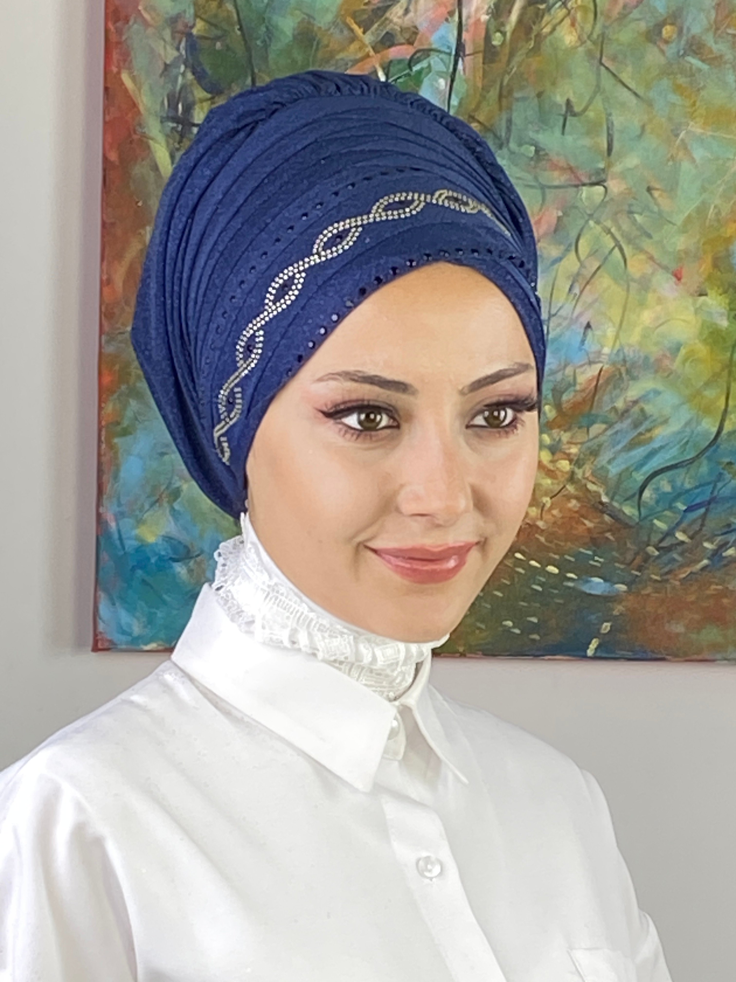 Gümüş Taşlı Kuşgözü Model Siyah Taş Detaylı Simli Şifon Bone Şal