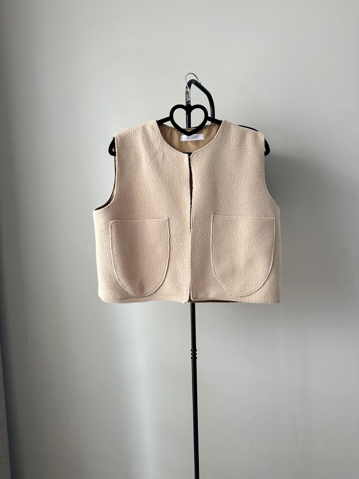 Klipsli Astarlı Oval Cep Detaylı Yelek K005