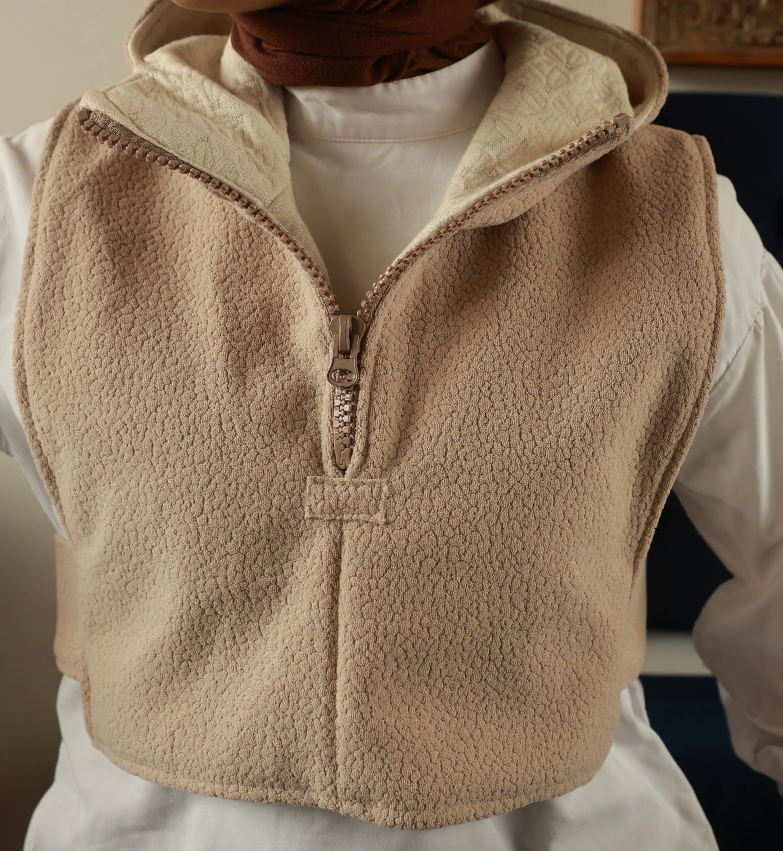 Comfort Kesim Kapşonlu Yelek K010