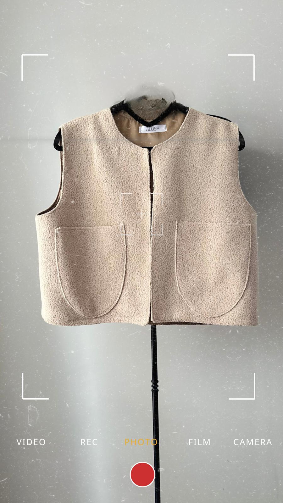 Klipsli Astarlı Oval Cep Detaylı Yelek K005