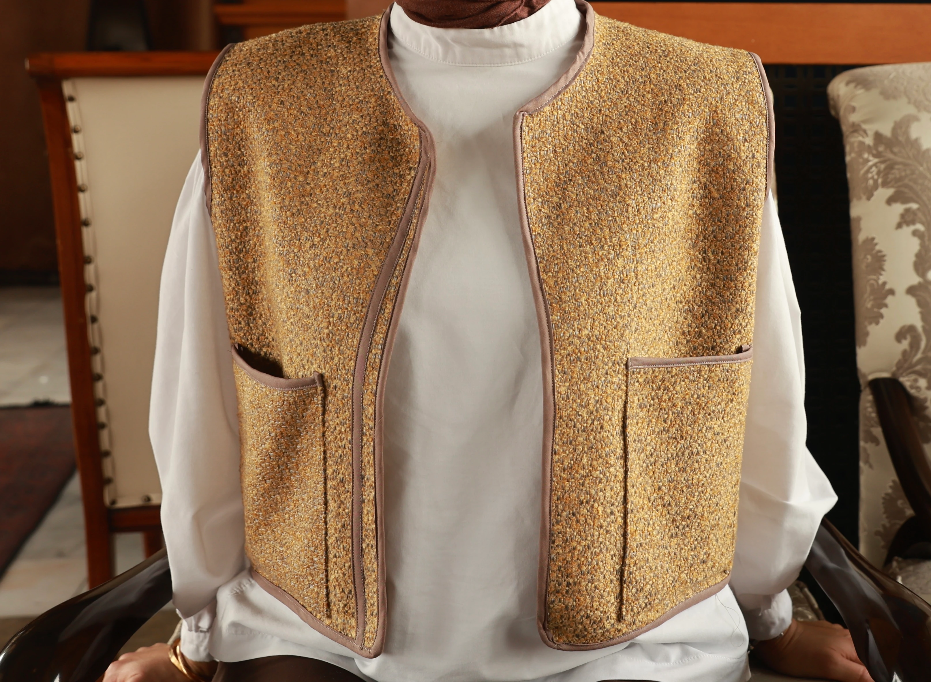 Çift Biyeli Dokulu Cepli Taba Yelek K006