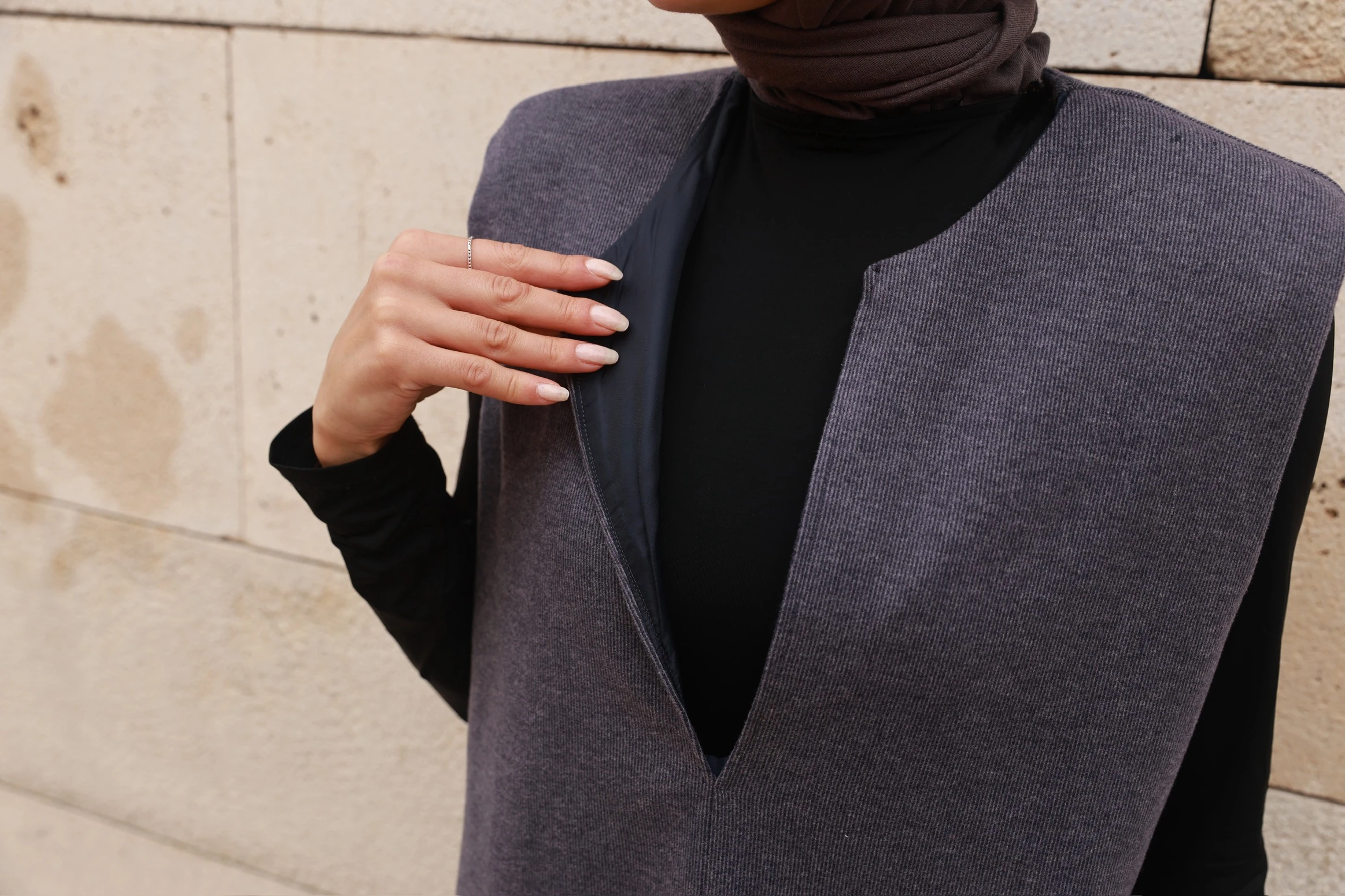 Astarlı Vatkalı Derin V Yaka Yelek K003