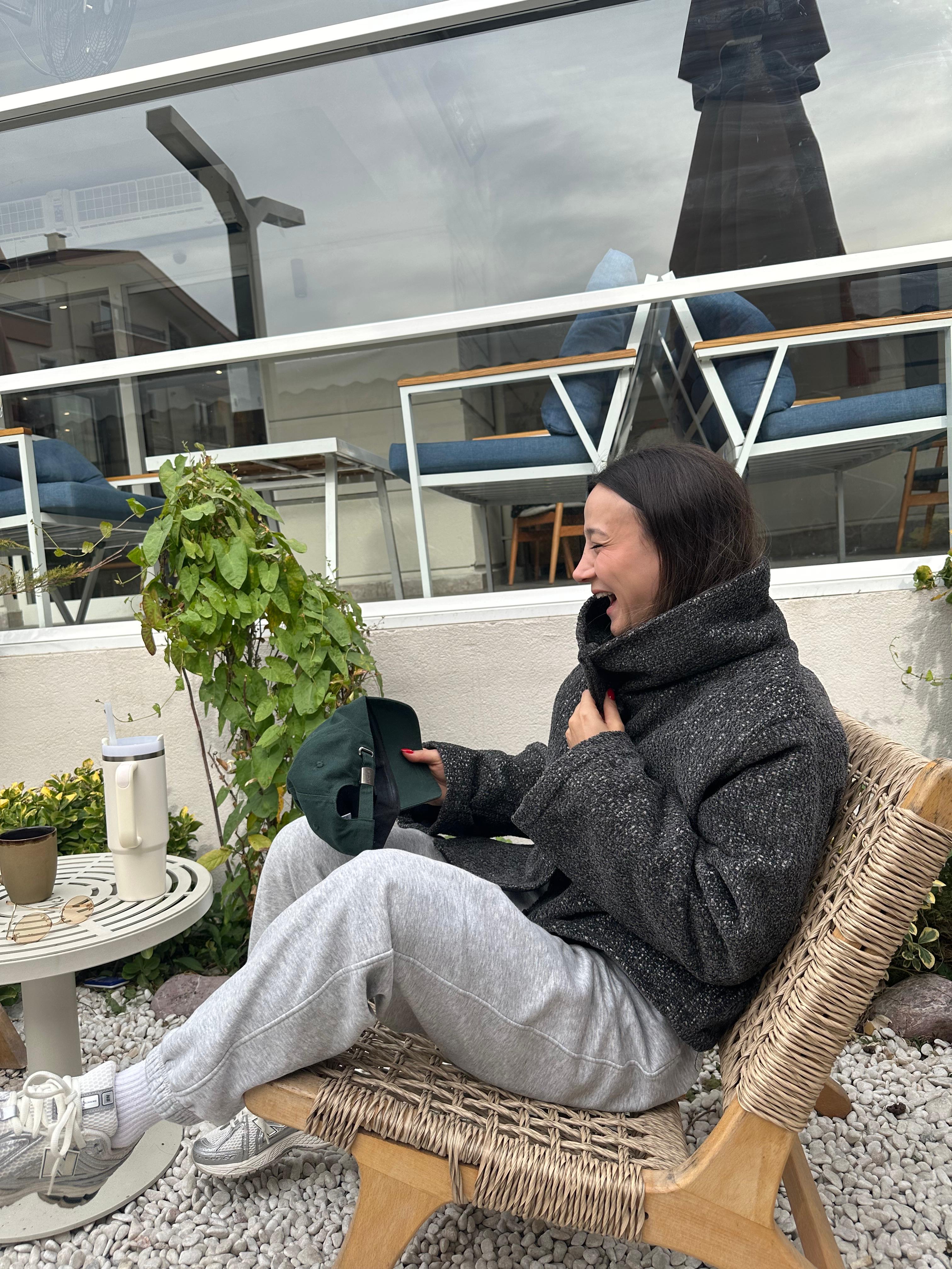 Şardonlu Üç İplik Yüksek Yaka Kaban