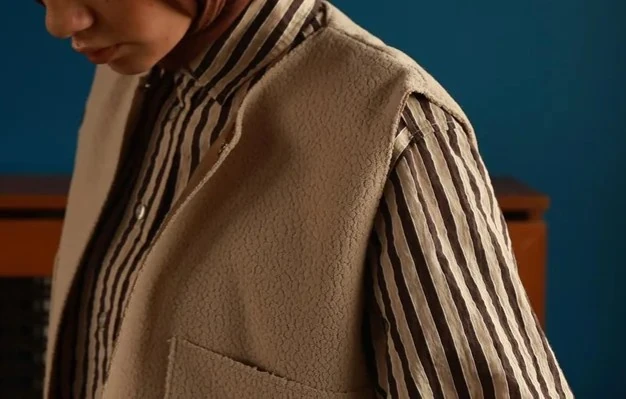 Klipsli Astarlı Oval Cep Detaylı Yelek K005