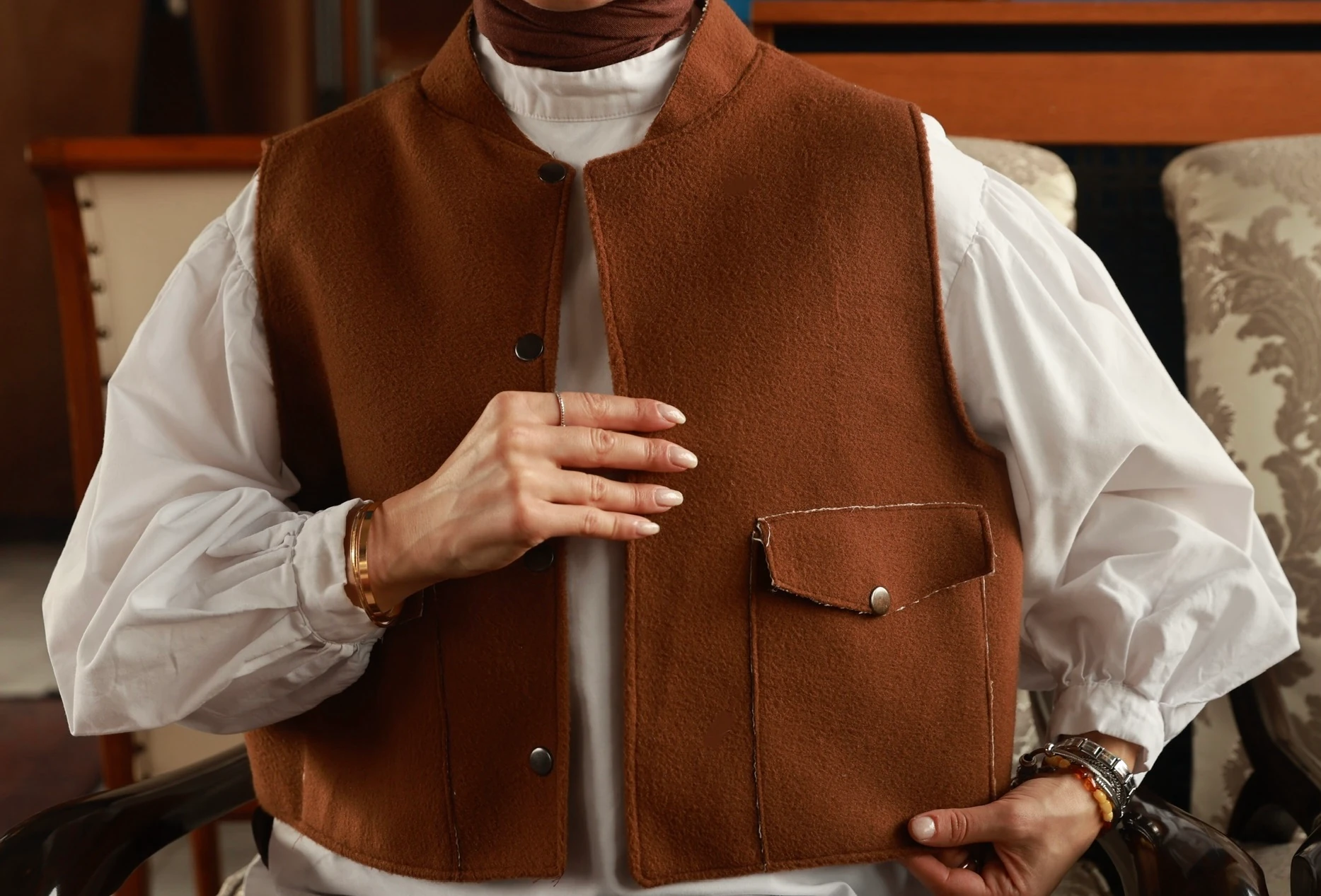 Hakim Yaka Astarlı Çıtçıtlı Kaşe Yelek K002