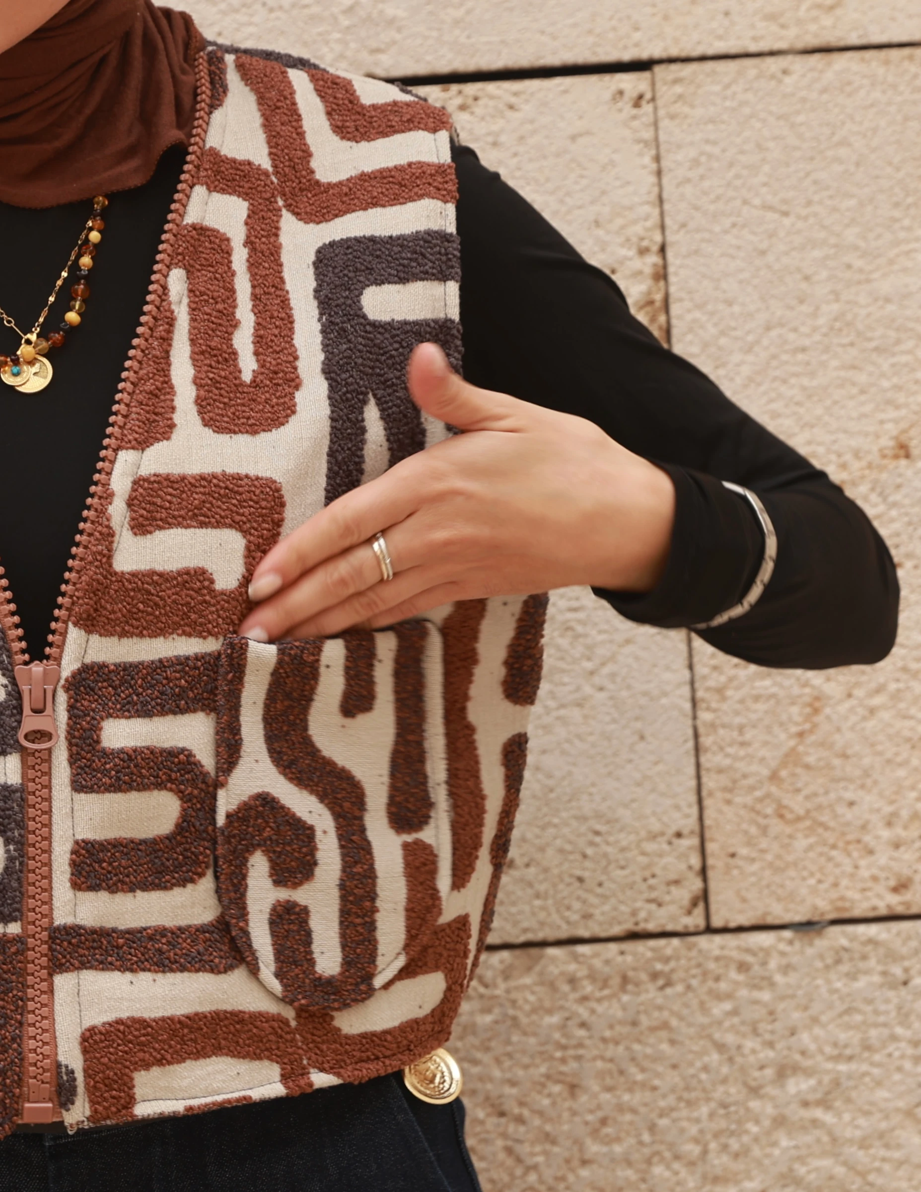 V Yaka Fermuarlı Astarli Etnik Desen Yelek K009